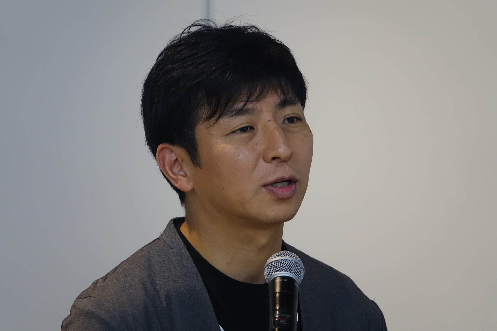 KDDI パーソナル企画統括本部 プロダクト企画部 企画1グループ グループリーダーの近藤 隆行氏