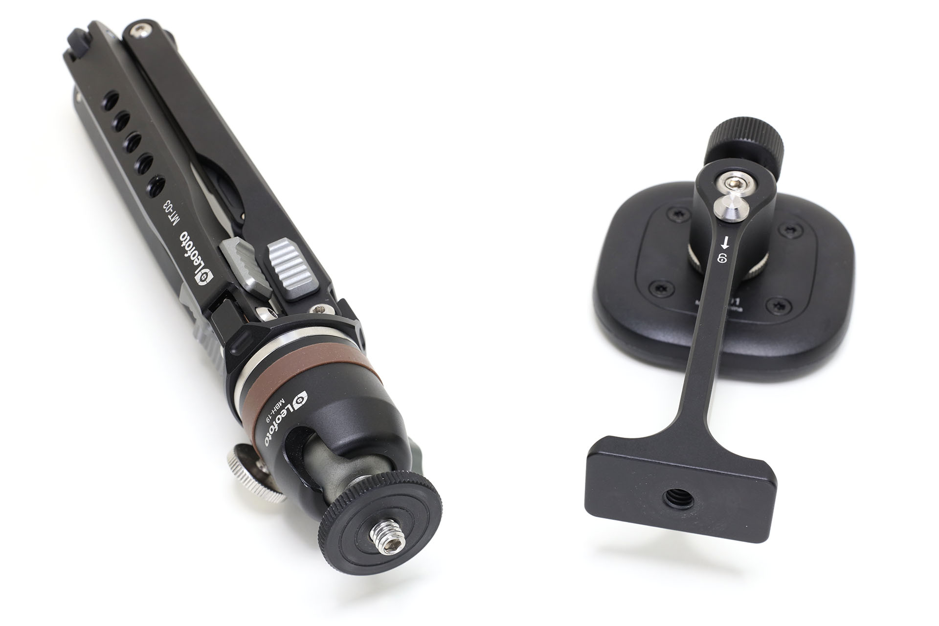 合体させたまま持ち運ぶとけっこうかさばる（長い）。のでバラして携行。使用時にはアダプター側を雲台にネジ固定する必要があるので一手間かかるが……。