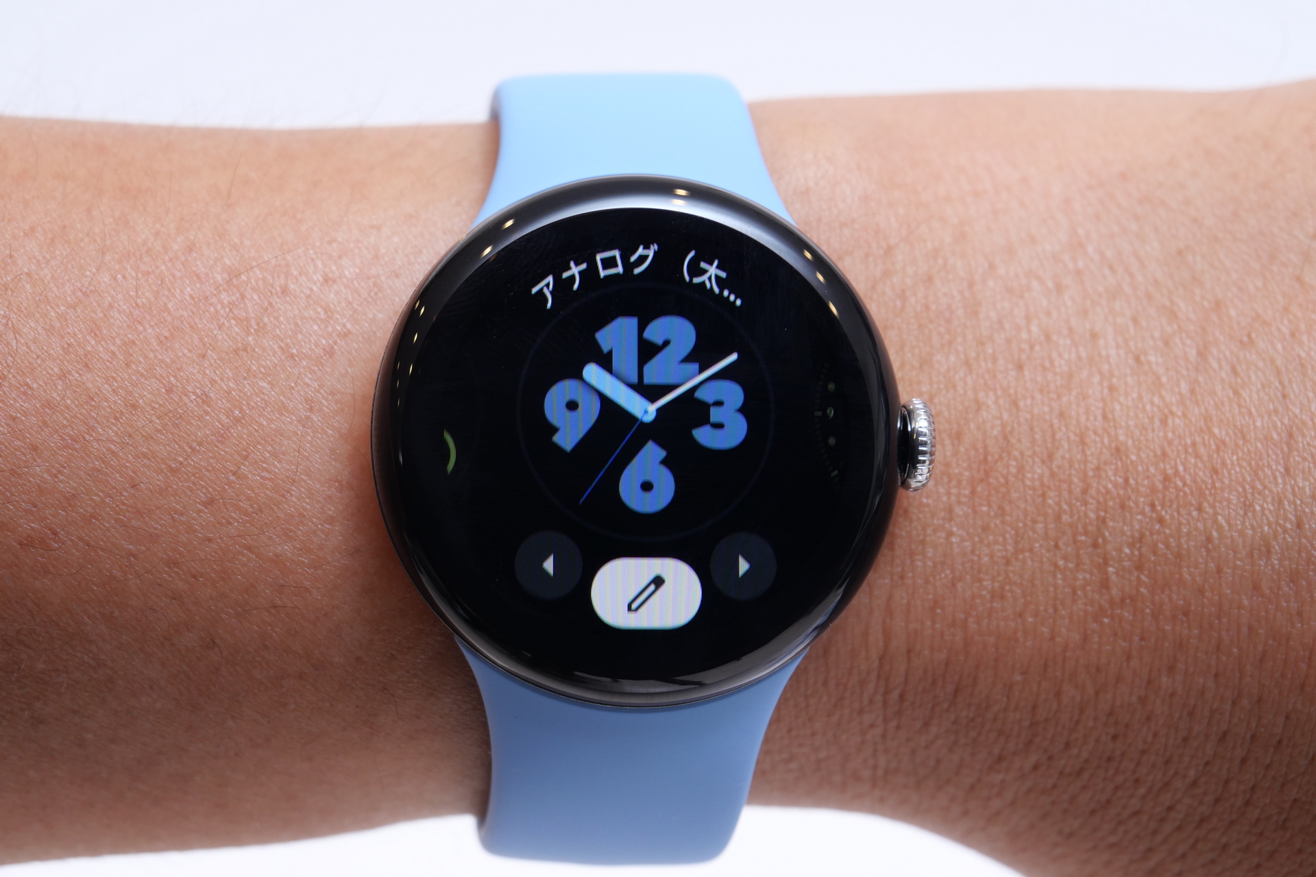 ウォッチフェイスはユーティリティ以外に7種類をプリセット