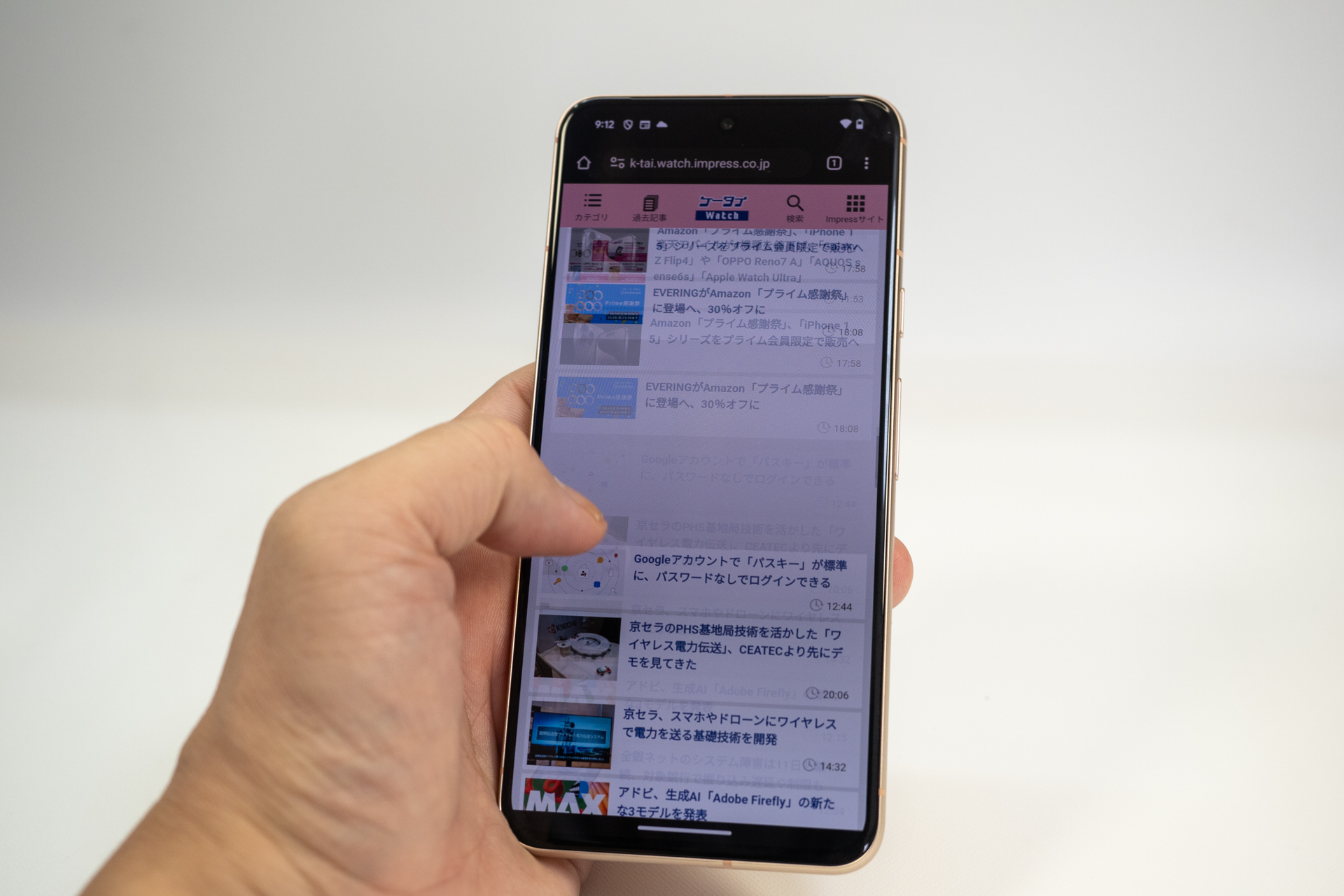 リフレッシュレートが120Hzとスクロールも滑らか