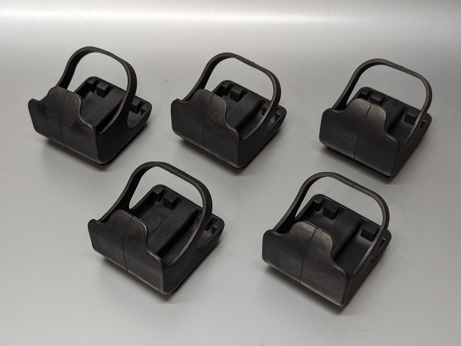 製品本体。名前の通りキャスターに取り付けるスリッパという形状