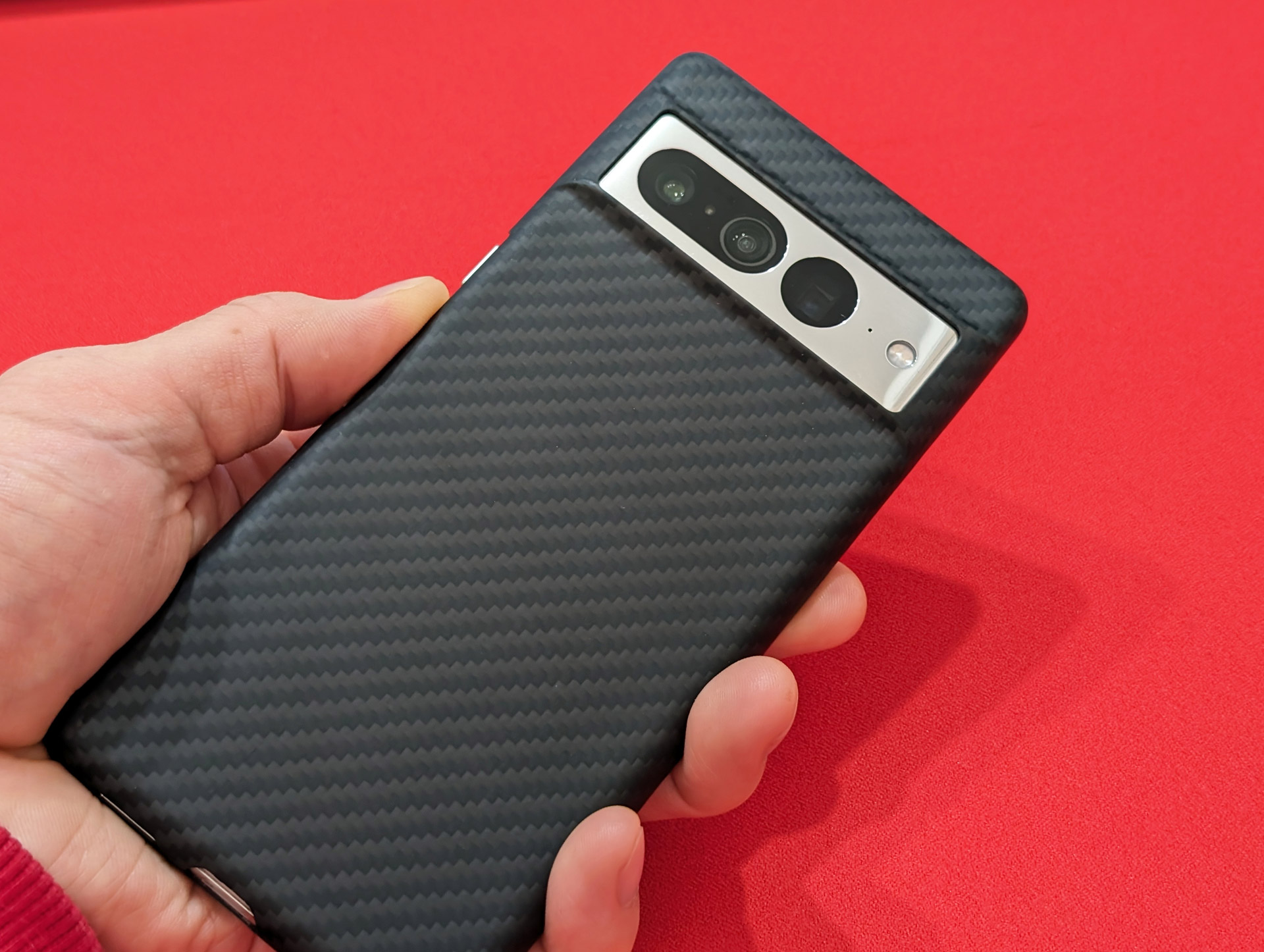 Pixel 7 Proのカーボンケース