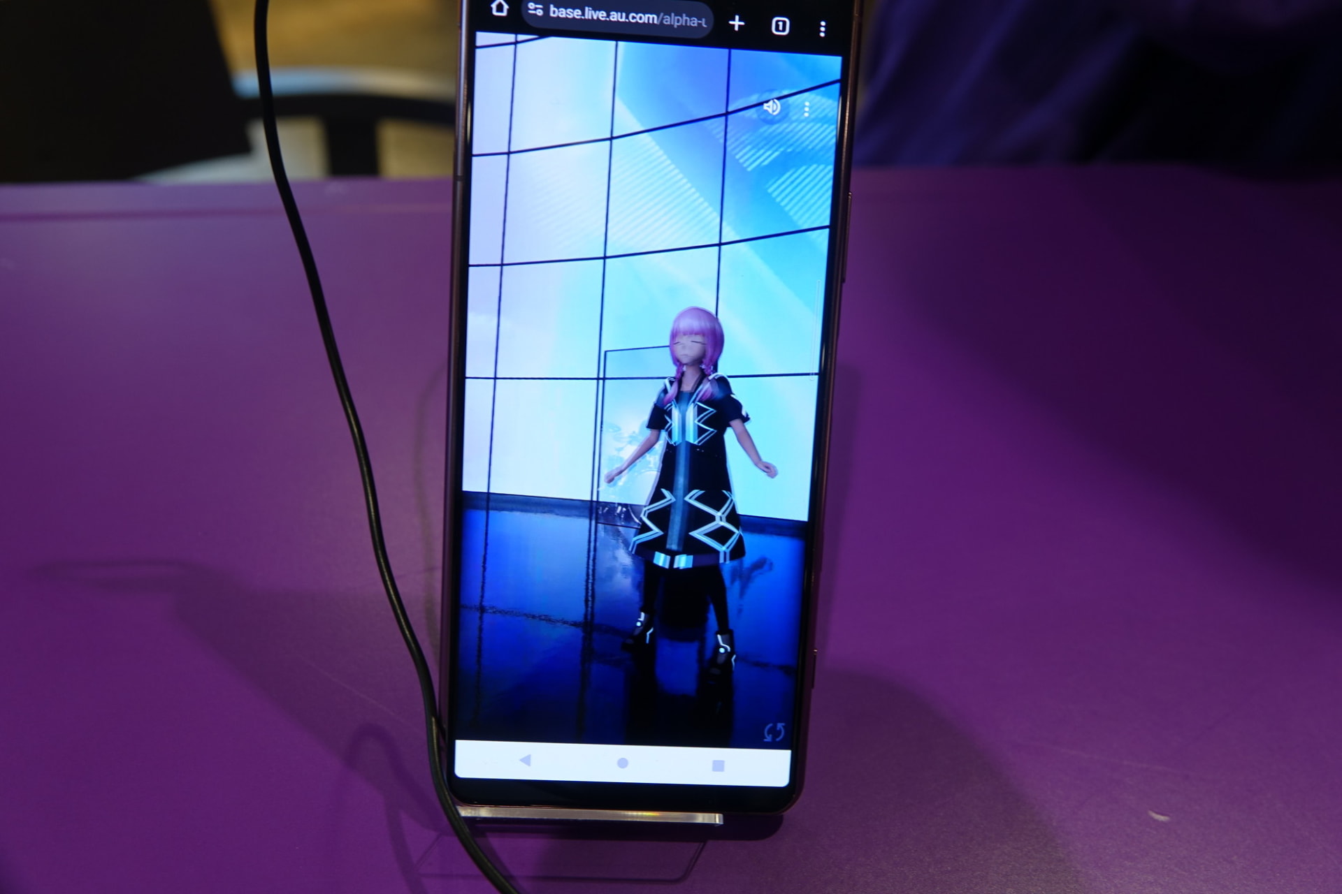 アプリ内では、ユーザーの操作で距離や角度を自由自在に調整できる。固定された位置から選択するのではなく、自由に場所を選択できる