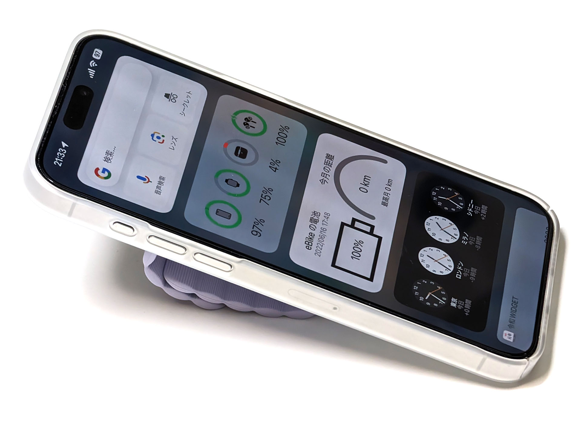 角度的にビミョーではあるが、縦置きも一応は可能だ。