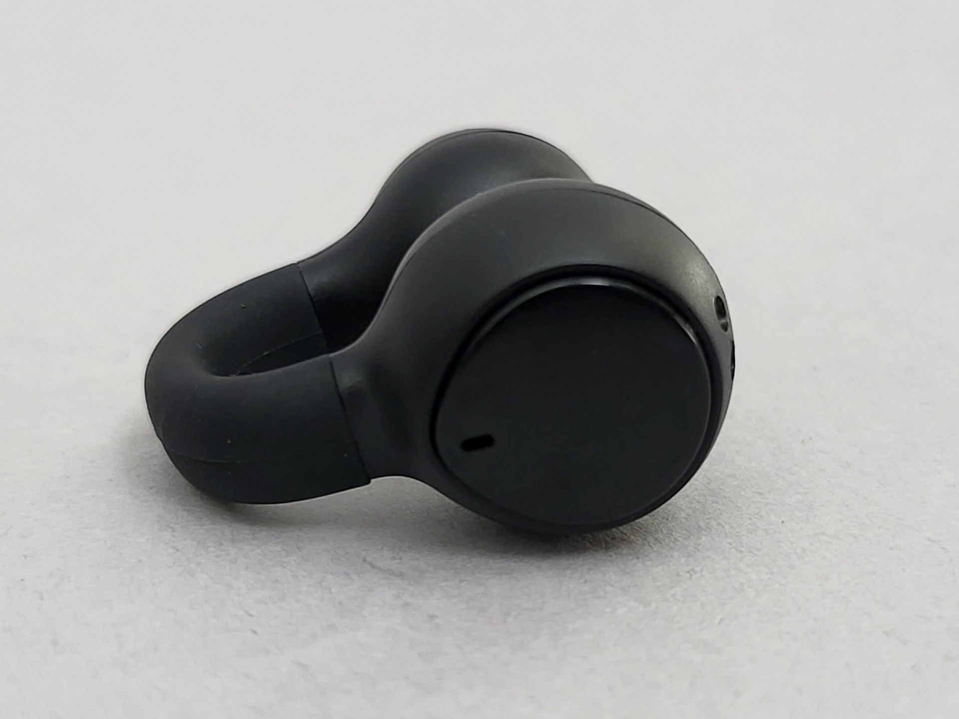 マルチファンクションボタン。押し込んで操作する