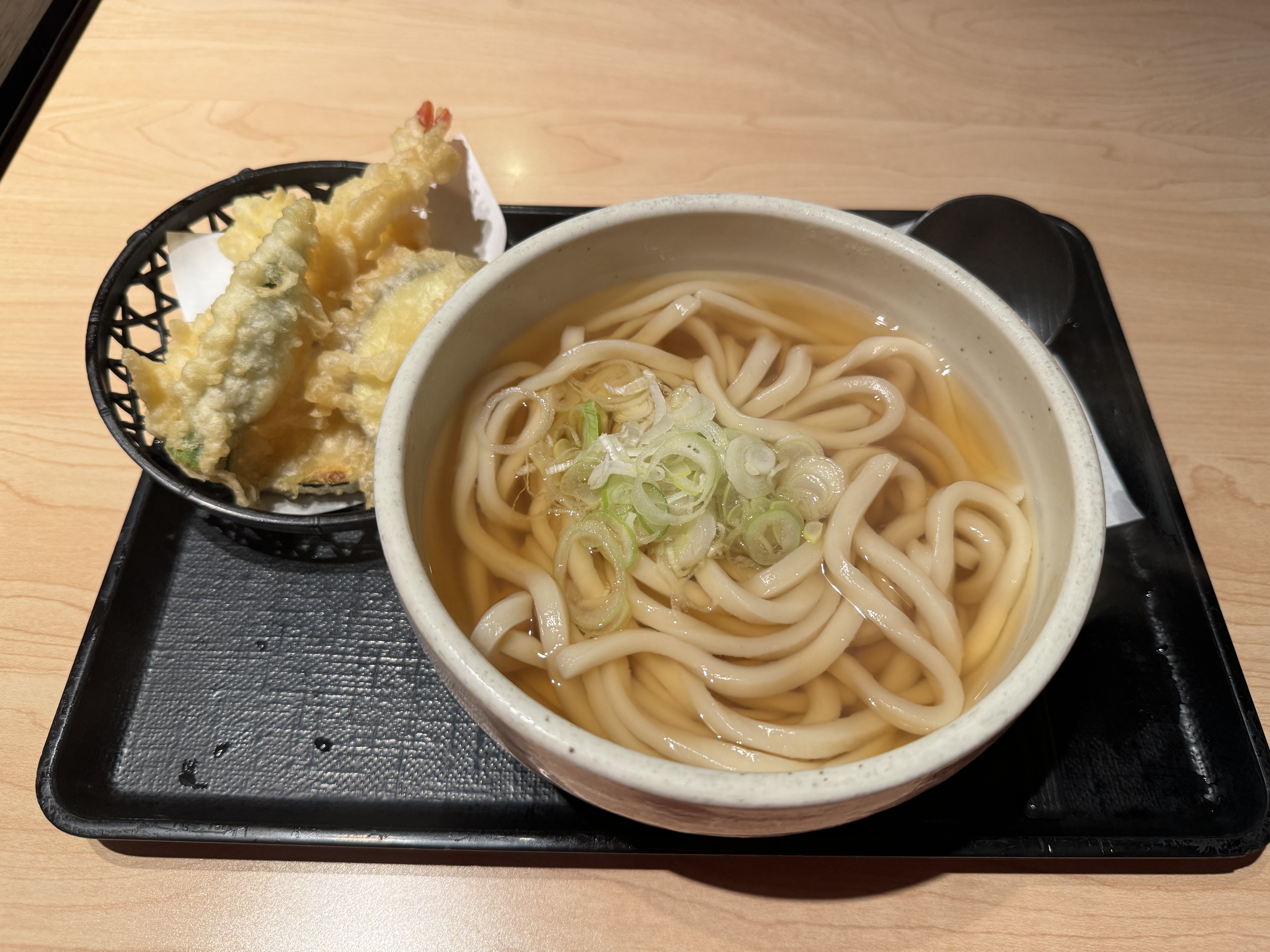 食べ物も。メインカメラ広角「1×」で撮影。以前のiPhoneよりも自然な発色になったような気がする。