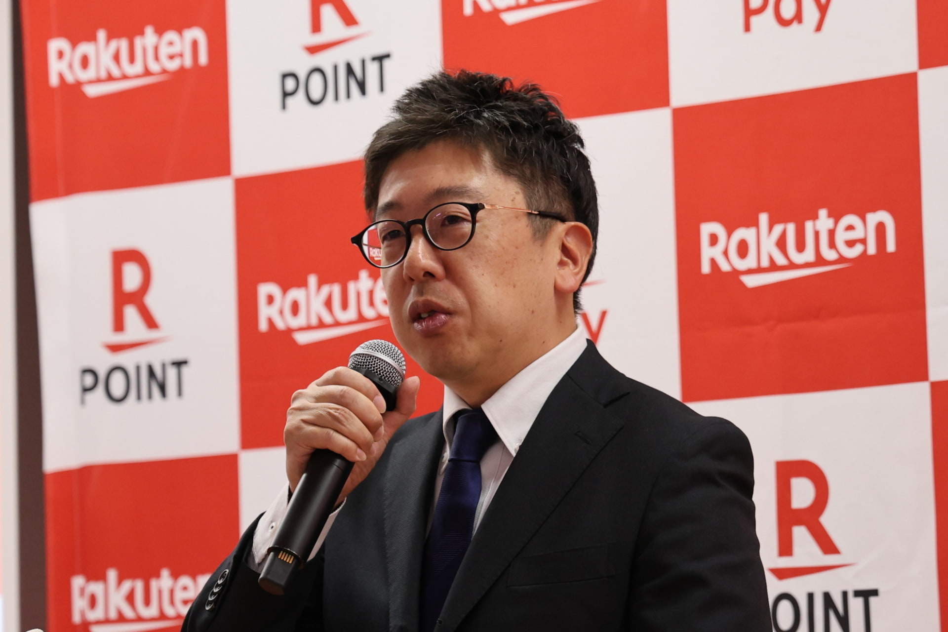 営業第二本部 本部長の末吉 覚氏