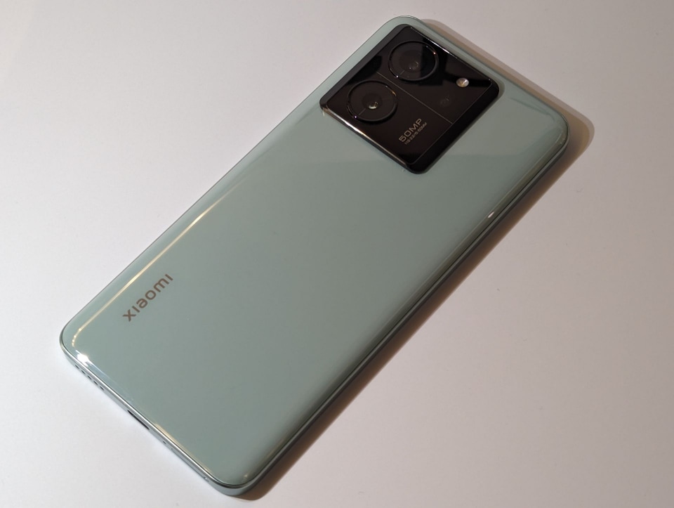 120W急速充電対応の「Xiaomi 13T Pro」、12月8日発売へ - ケータイ Watch