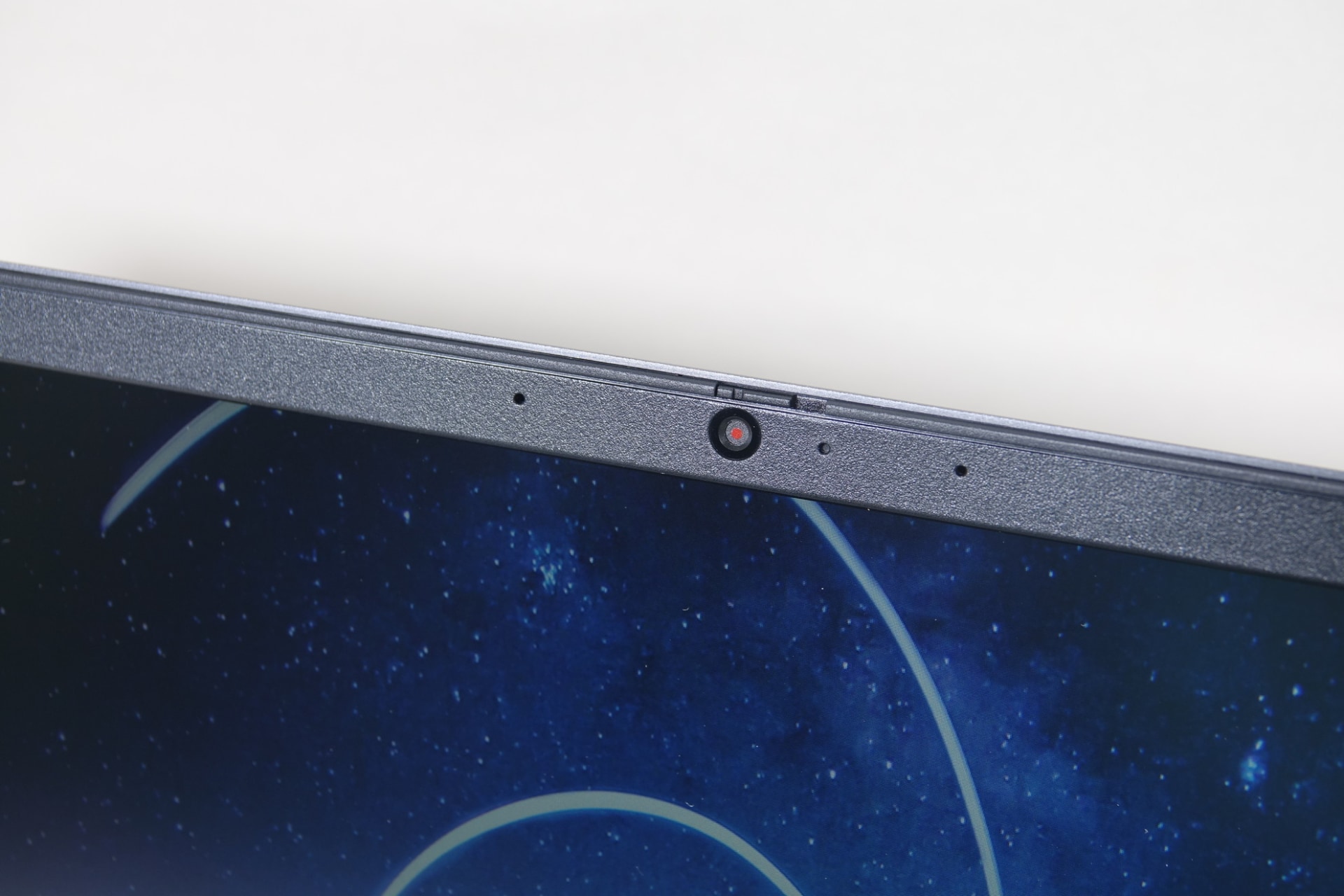 プライバシーシャッターを備えたカメラ