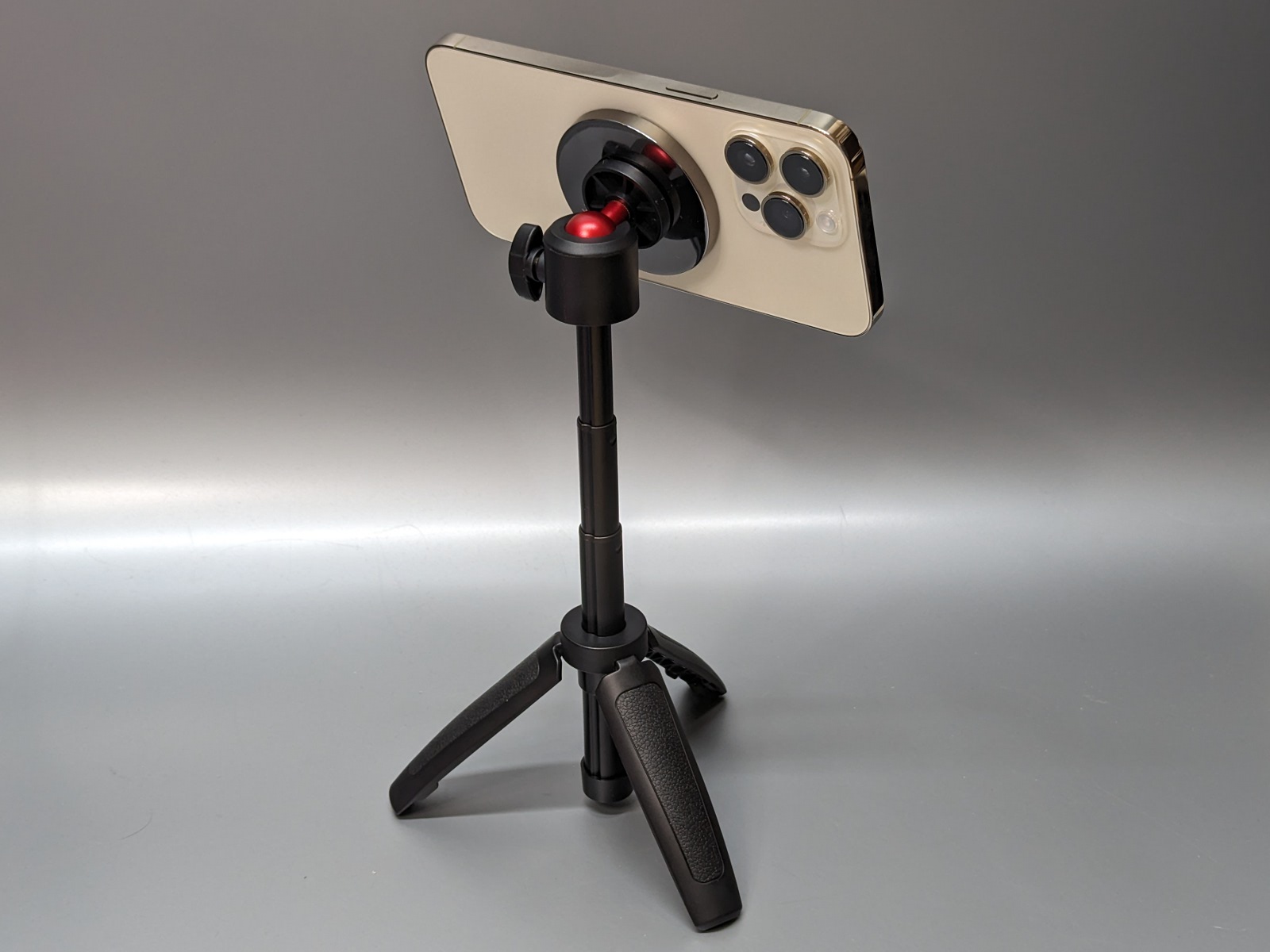 iPhoneを取り付けての撮影が行える