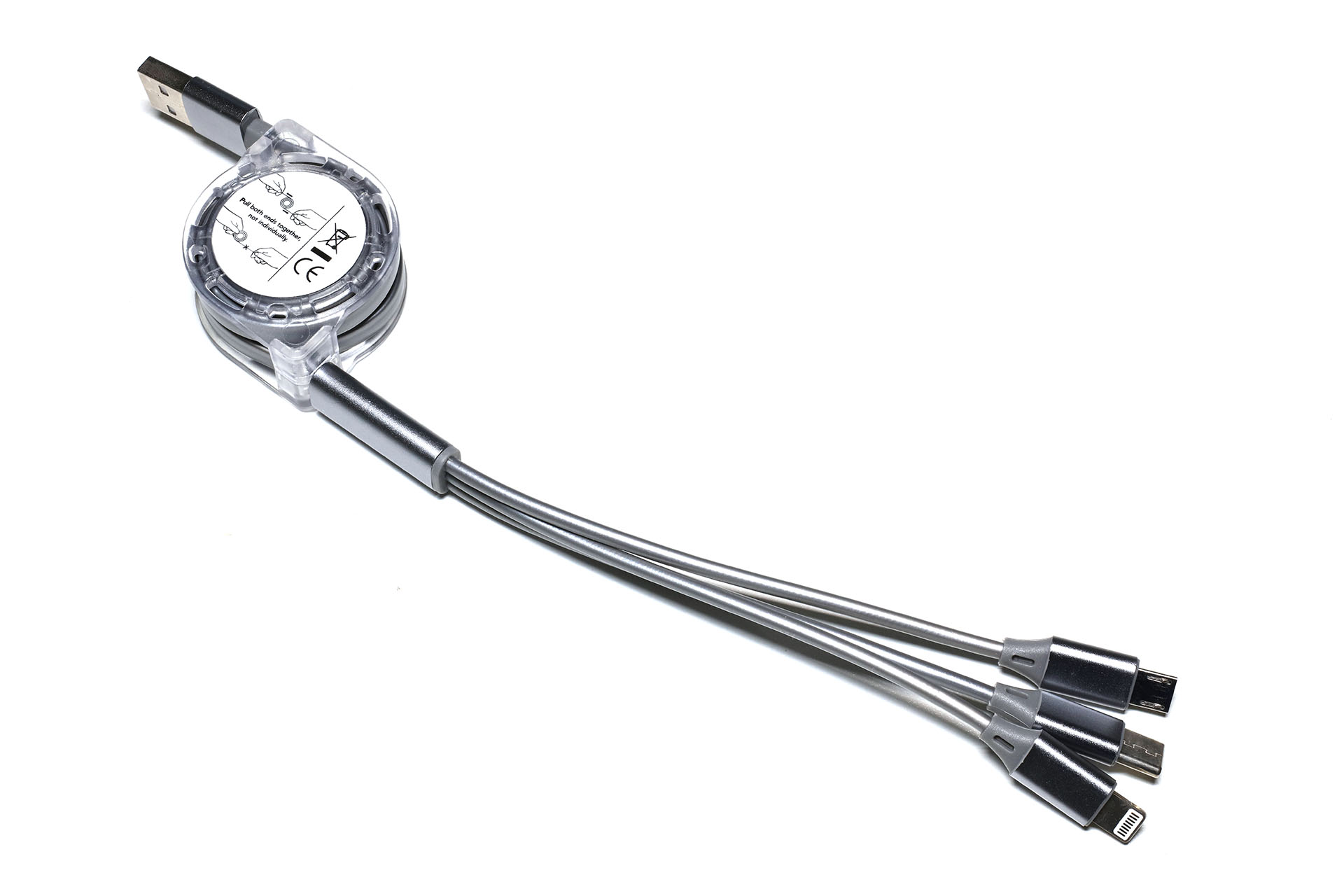 ちょっと邪道な三つ股式の、両側巻き取り式USBケーブル。