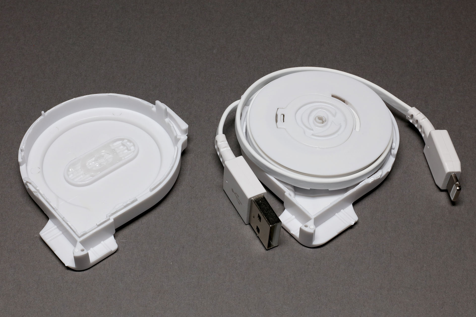 パカリと開いて……。