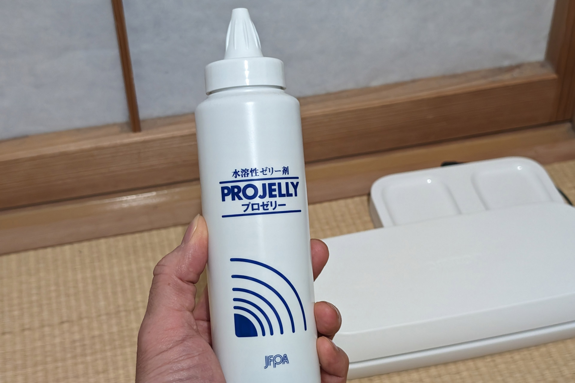 「プロゼリー」をパッドの粘着面に塗ってなんとか延命させている（メーカー推奨の方法ではないので注意）