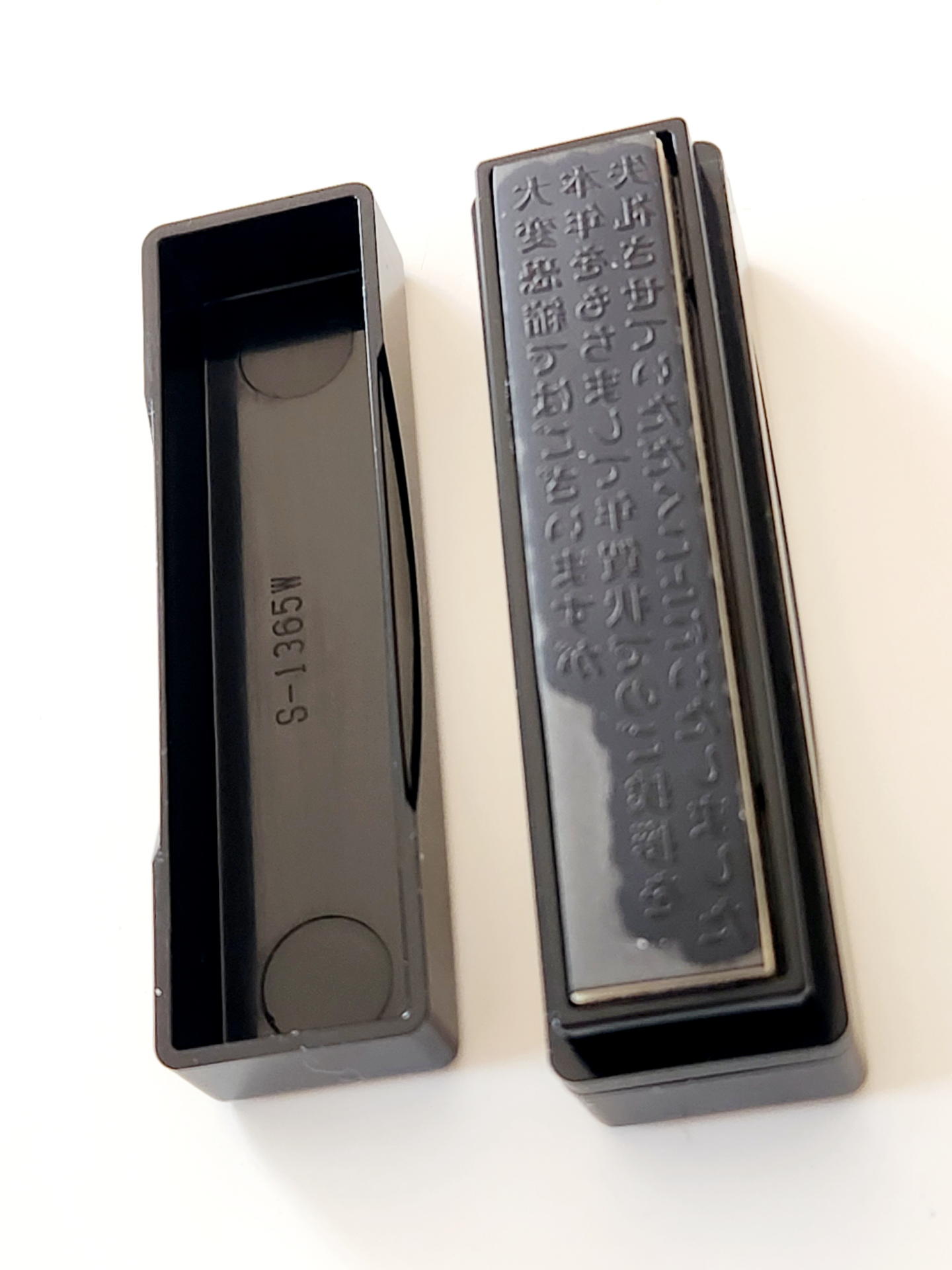 一般的なスタンパーでスタンプ台が不要なので楽だ