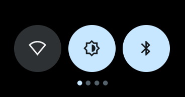 アウトディスプレイを下方向にスワイプすると、クイックパネルが表示される
