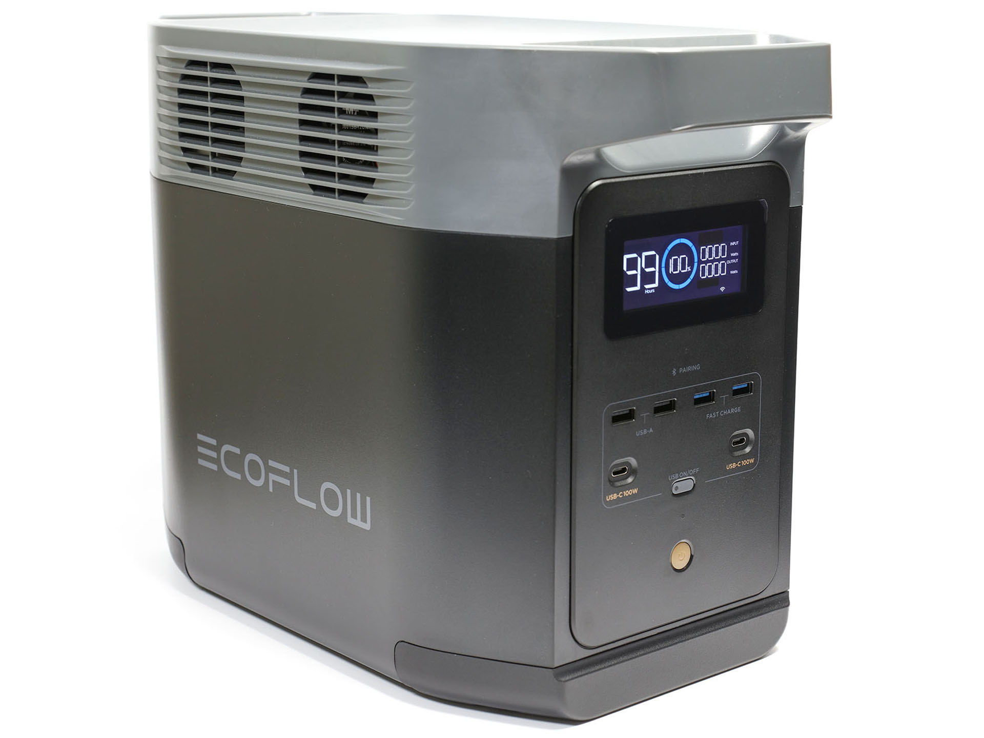 これはEcoFlow「DELTA 2」というポータブル電源。容量1024WhでAC最大出力は合計1500W（サージ 2250W）。ほとんどの家電製品を動かせる高出力なポータブル電源だ。