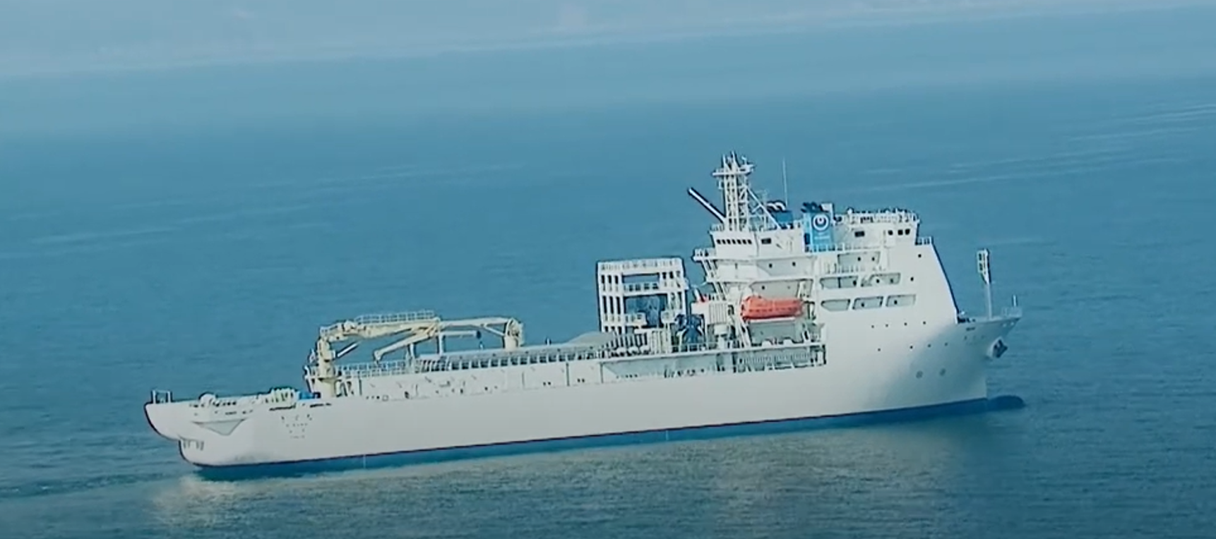 ケーブル敷設船「きずな」