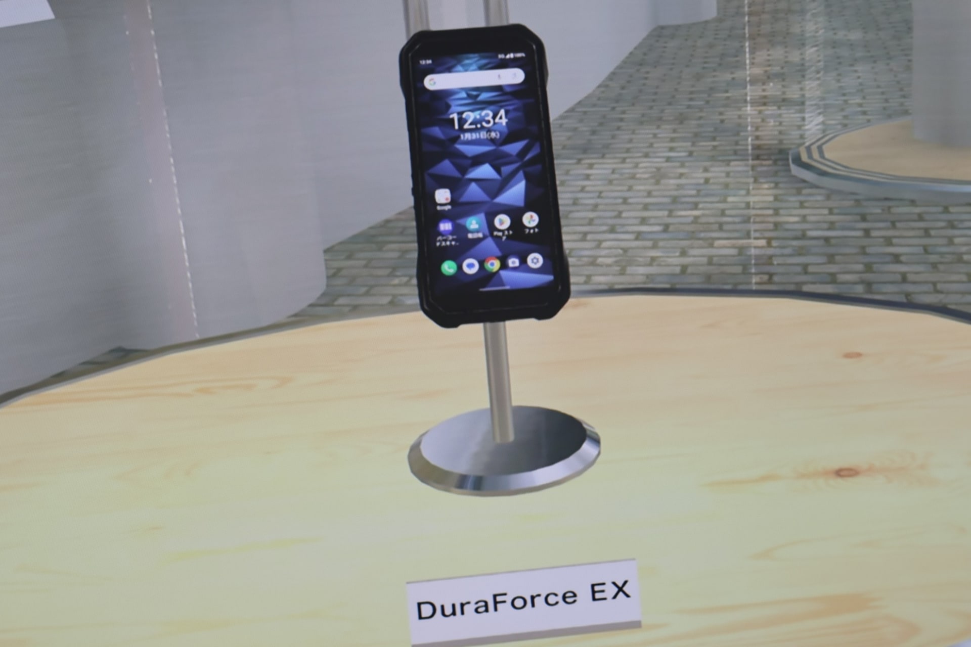 スマートフォンやアクセサリーの展示