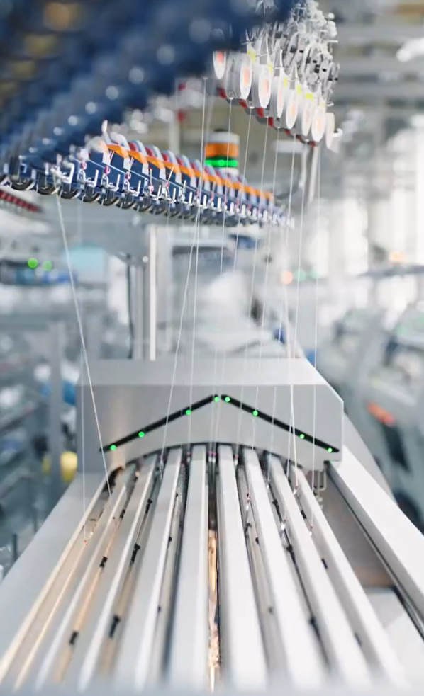 ティム・クックCEOが投稿した動画より