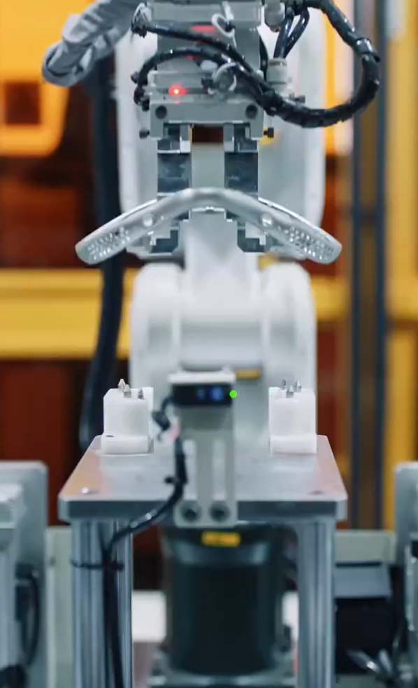 ティム・クックCEOが投稿した動画より