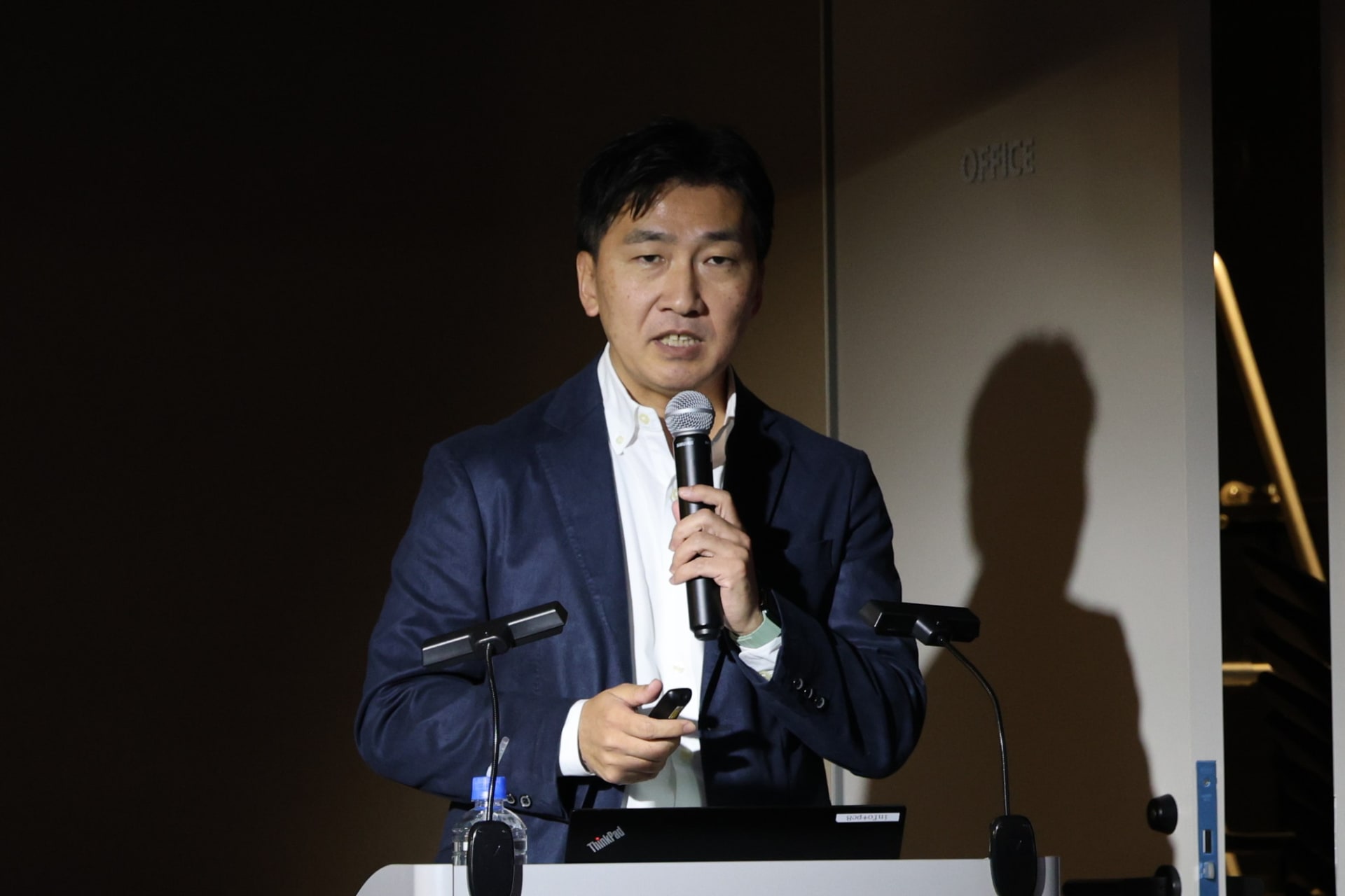 KDDI 執行役員 パーソナル事業本部コンシューマ営業統括本部 副統括本部長の佐々木 正見氏