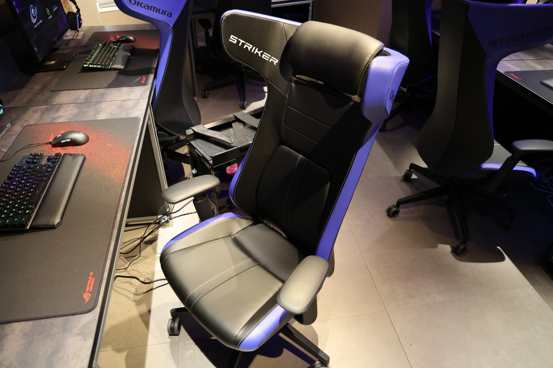 オカムラのゲーミングチェア