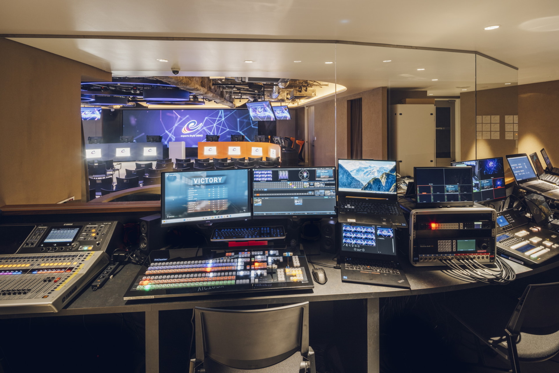 ライブ配信のコントロールルーム