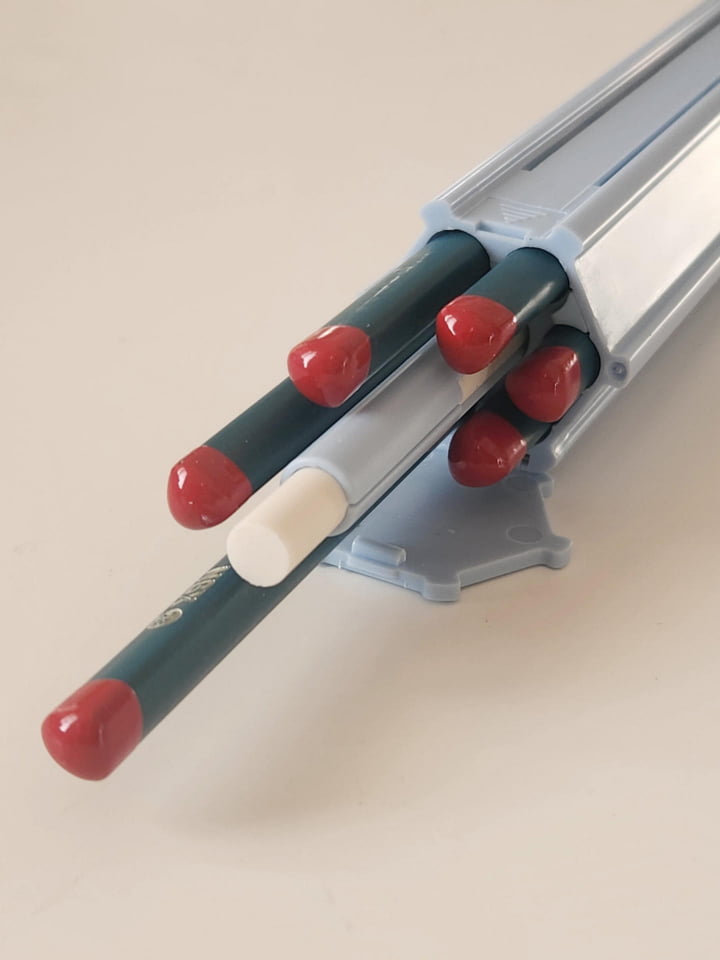 ヘキサゴン多機能ペンシルケース」で鉛筆の芯を徹底的に守れ