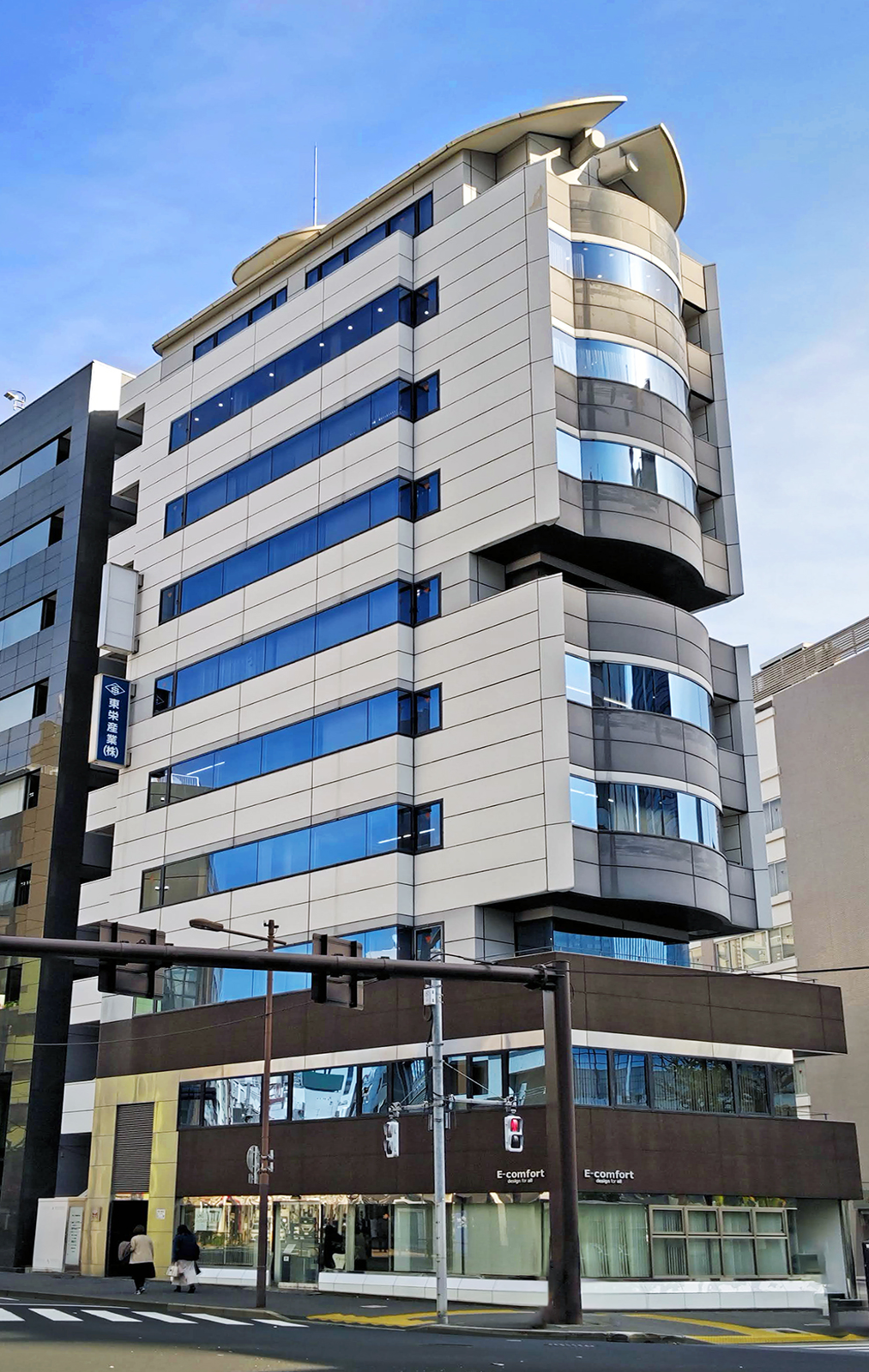 「SHARP XrossLAB」東京都千代田区内神田3-2-8いちご内神田ビル5F