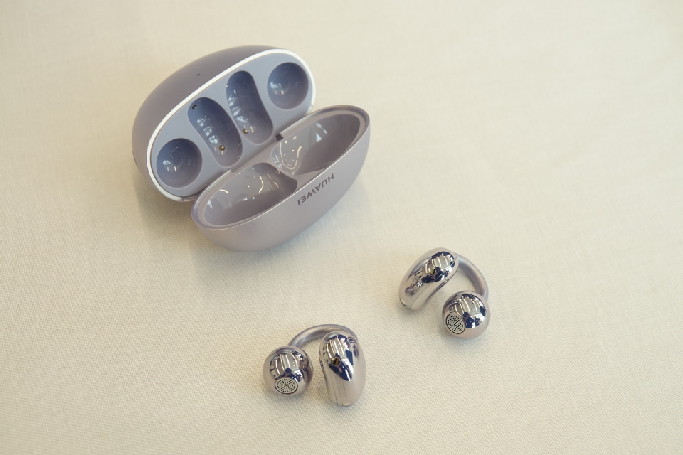 耳にかけるイヤホン「HUAWEI FreeClip」、2万7800円で20日発売