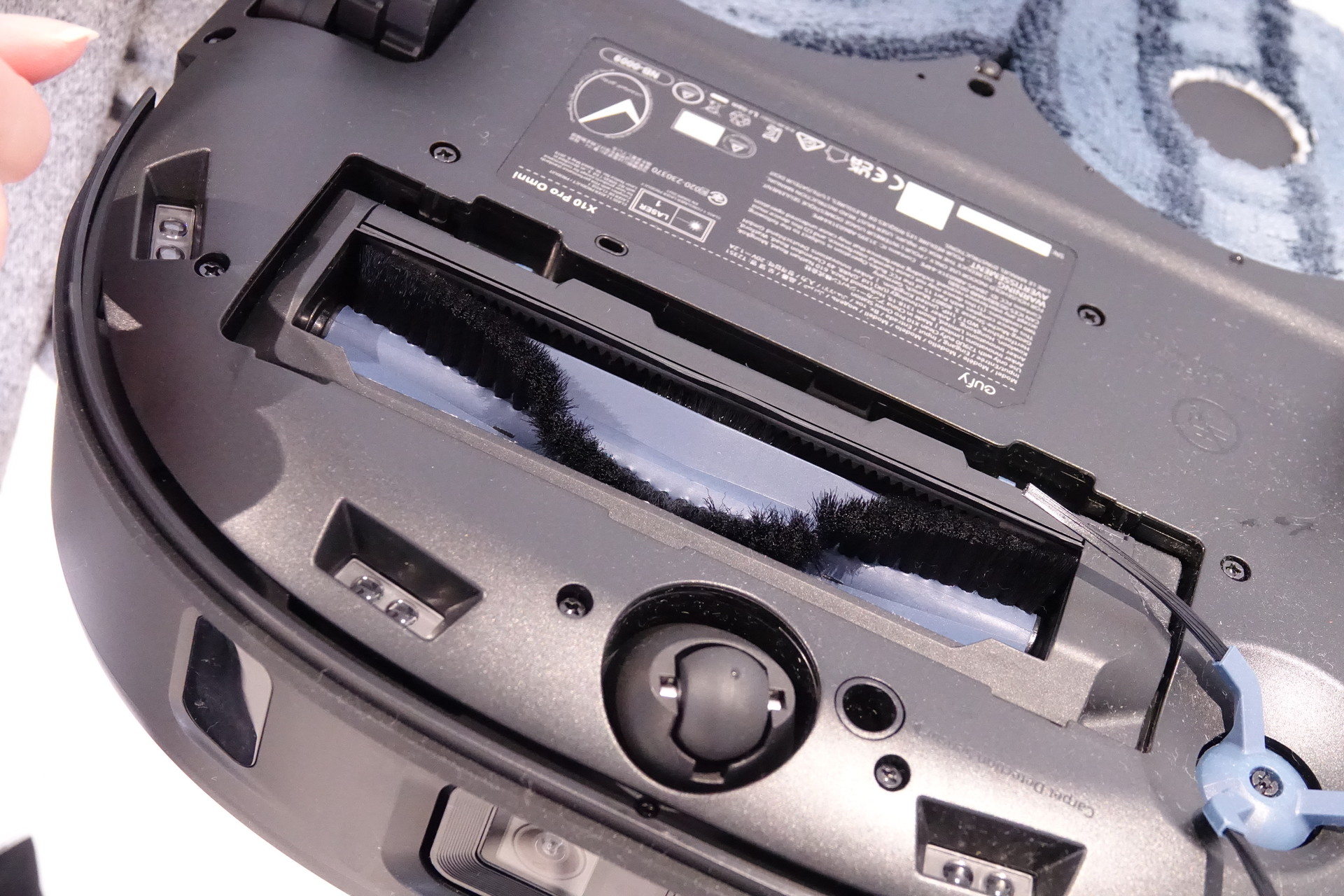 写真右（従来機）のような毛のからまりが解消される