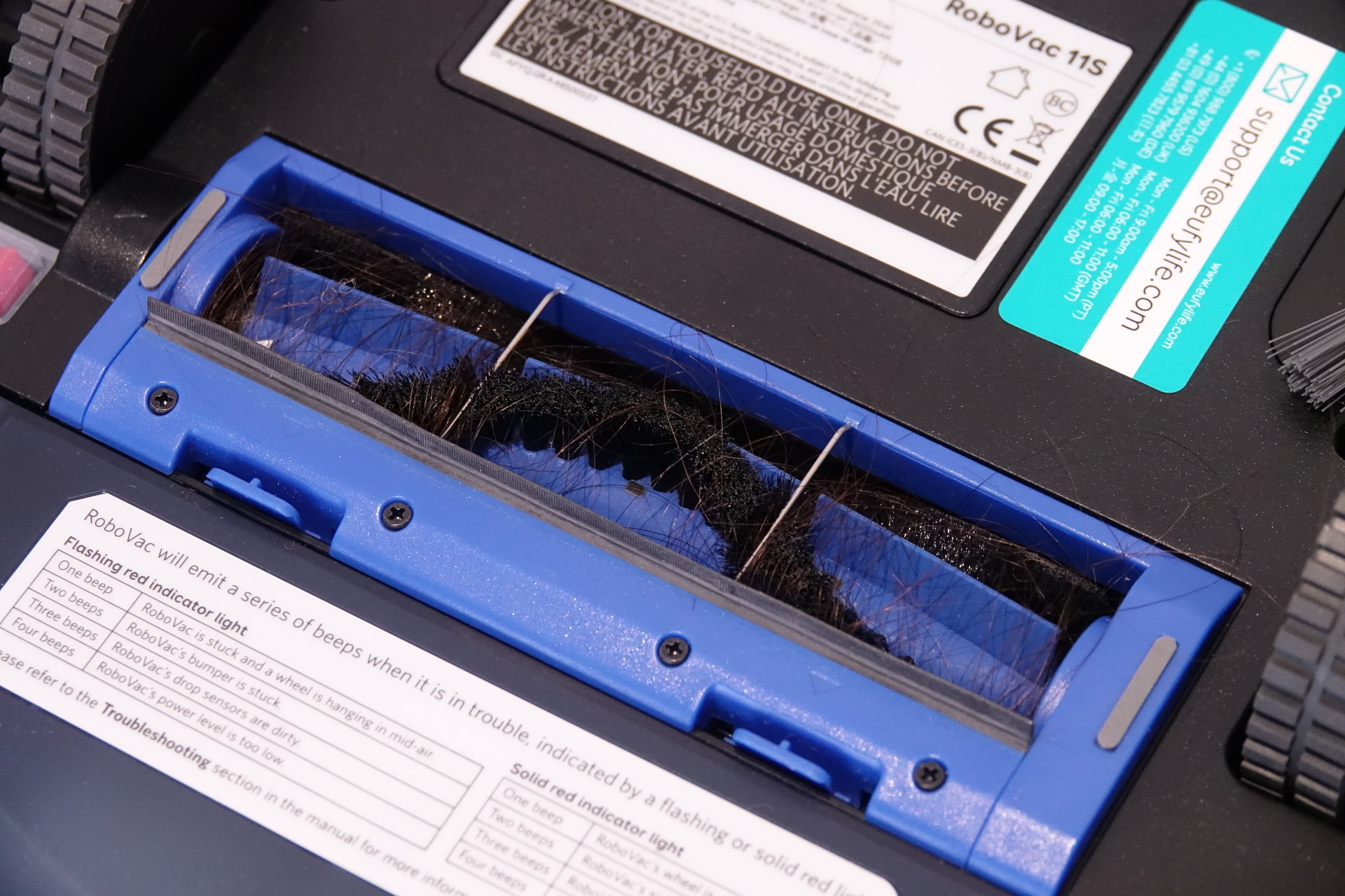 写真右（従来機）のような毛のからまりが解消される