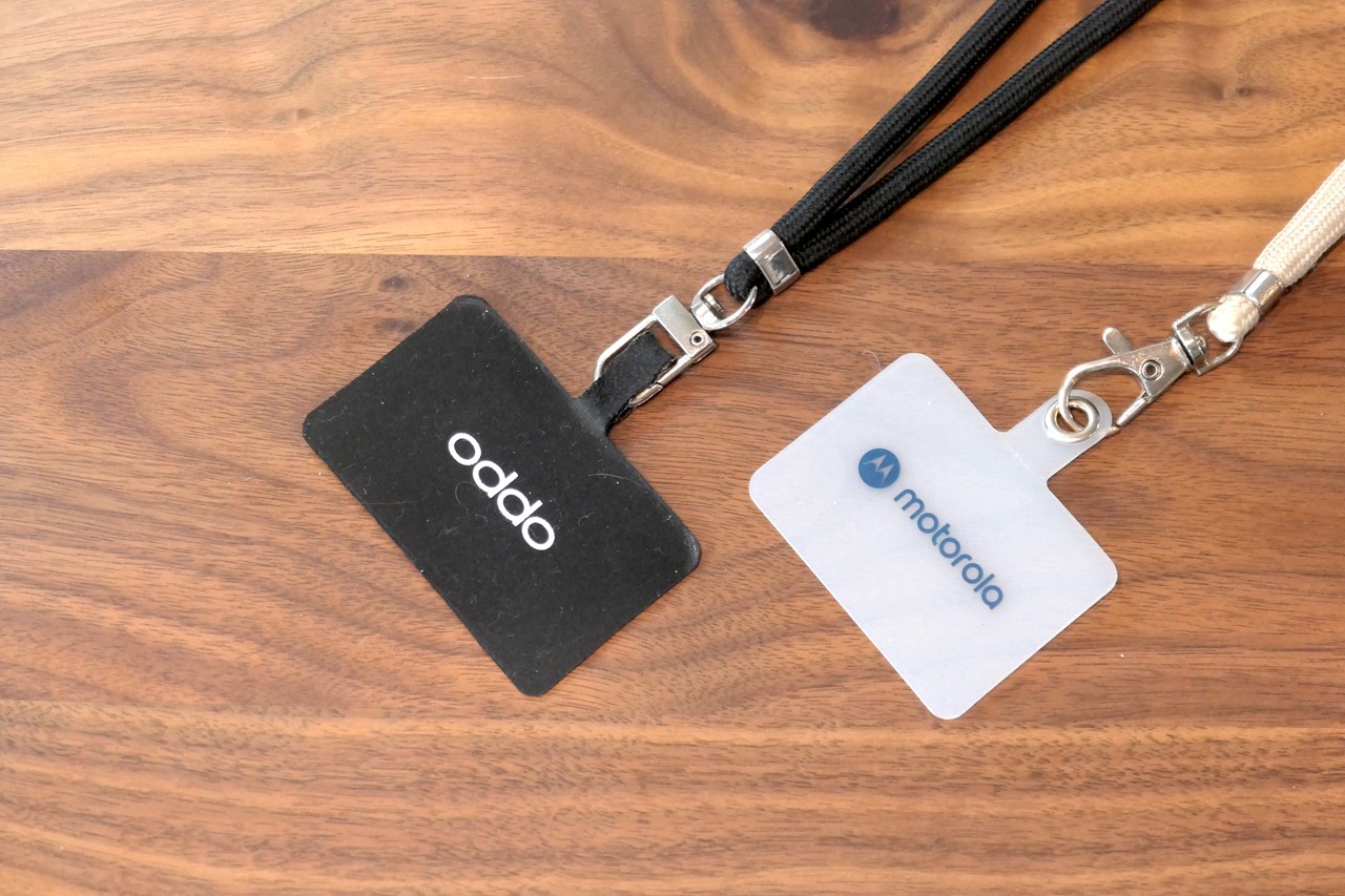 OPPOとモトローラからいただいたもの。おそらく非売品。感謝！