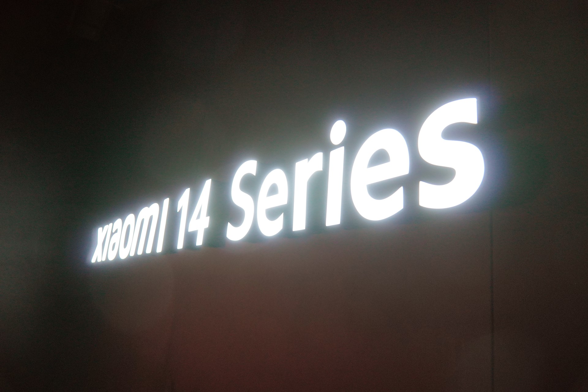 Xiaomiは、MWCに合わせ、フラッグシップモデルのXiaomi 14 UltraやXiaomi 14を発表した