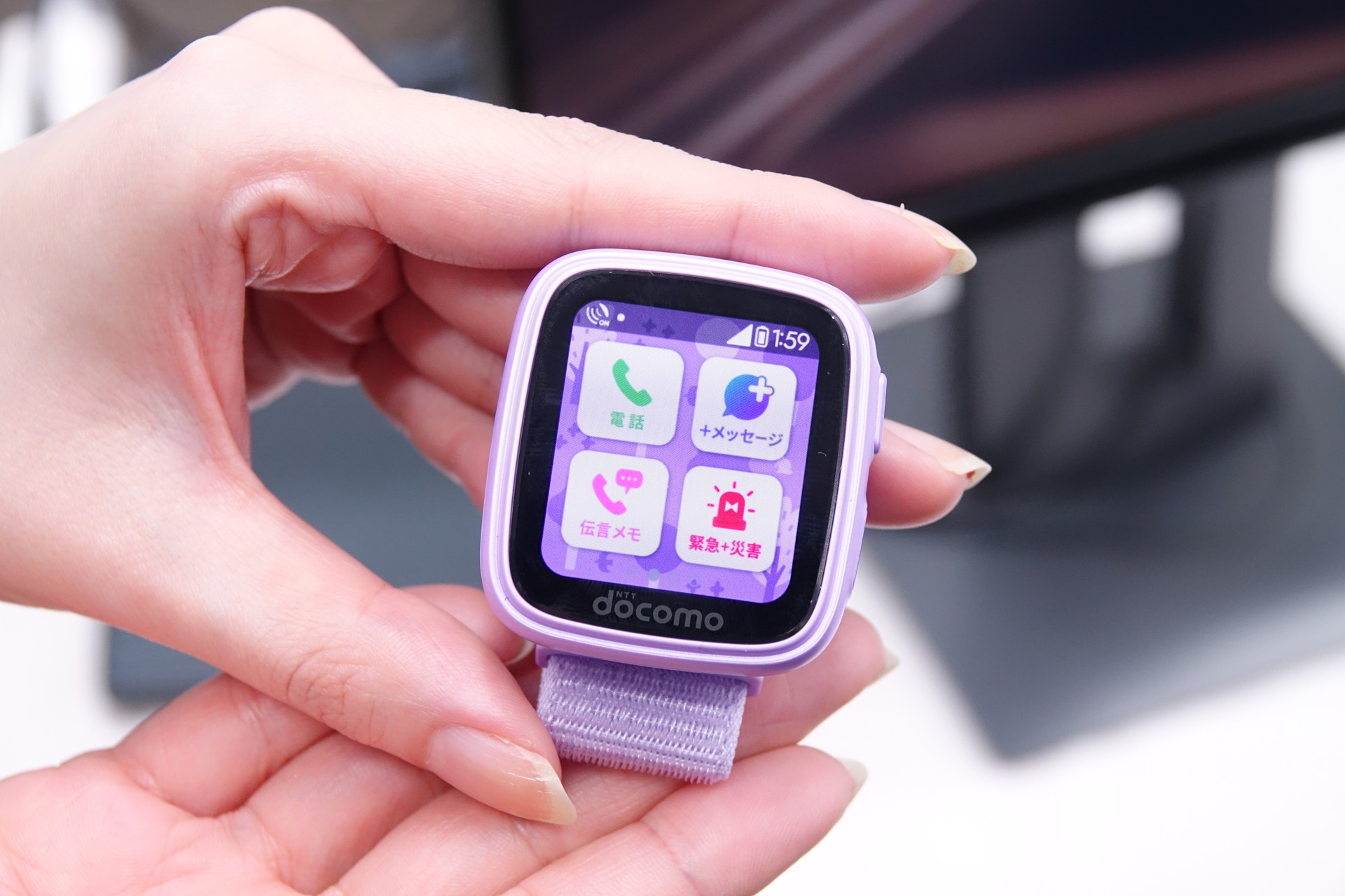 ＋メッセージにも対応。定型文での返信もできる