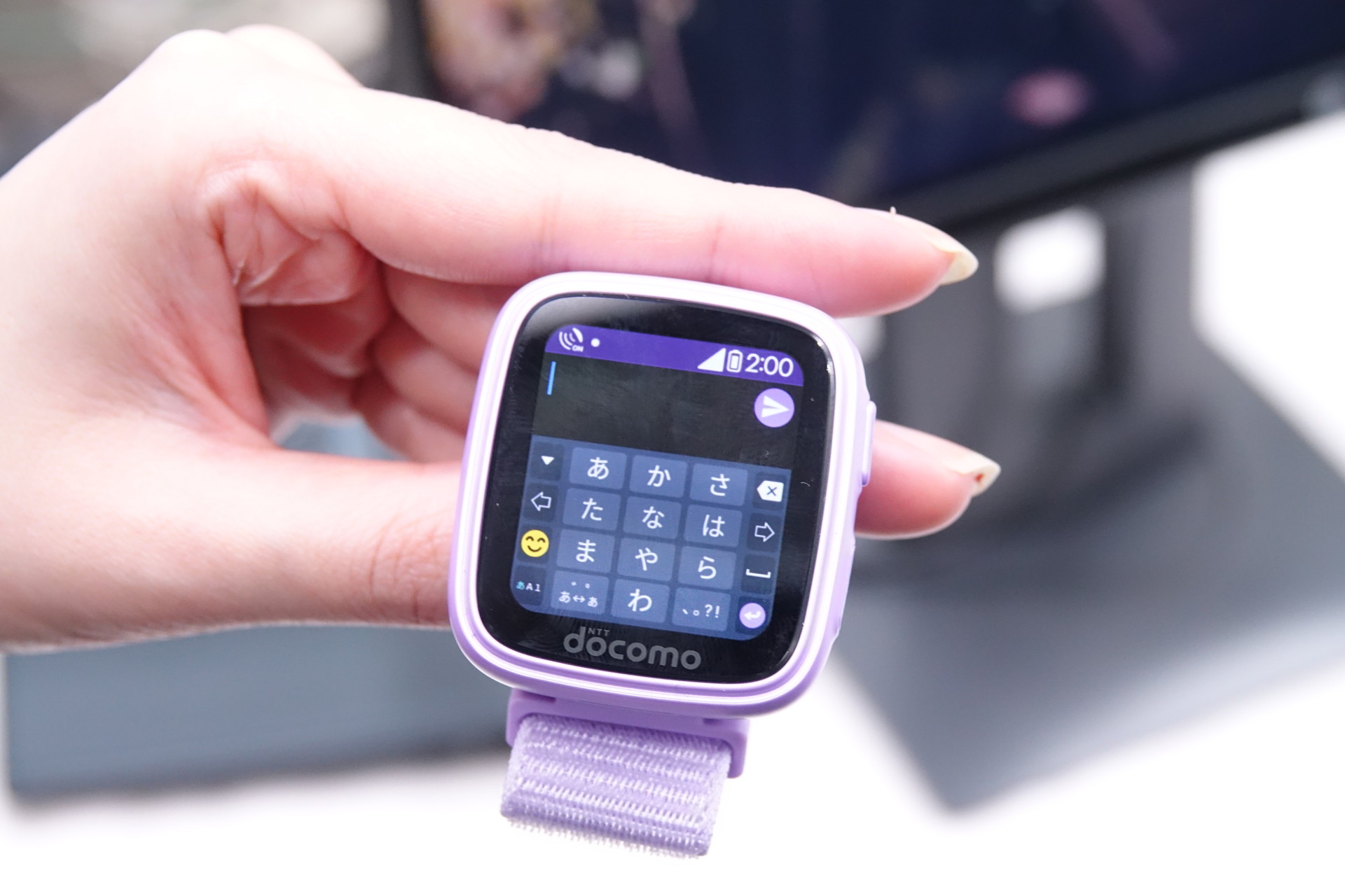 ＋メッセージにも対応。定型文での返信もできる