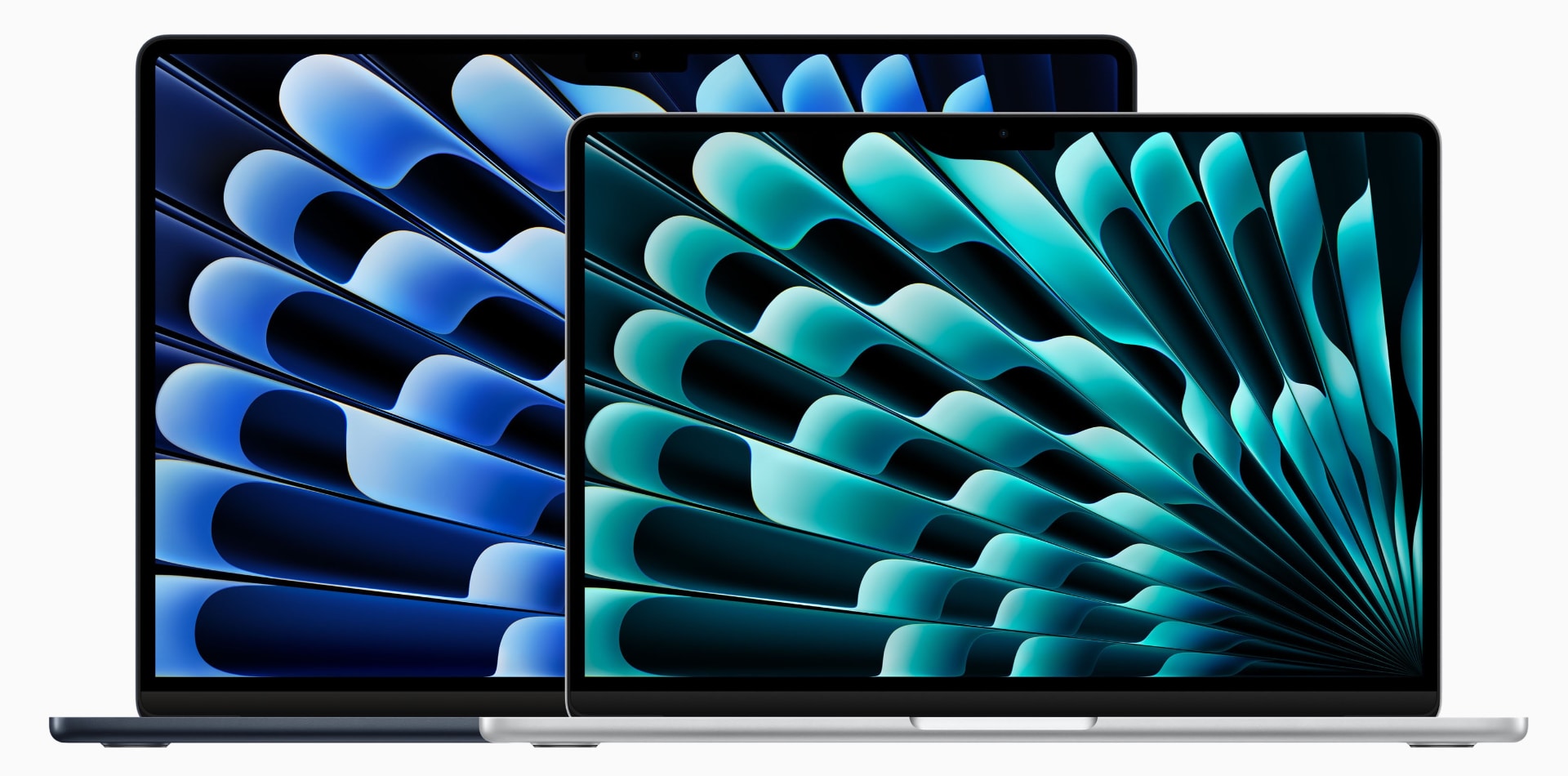 新しいMacBook AirはApple M3チップを搭載しており、13インチ(16万4800円から)と15インチ(19万8800円から)がラインアップされている。一世代前のApple M2チップ搭載の13インチモデル(14万8800円から)も併売されている。