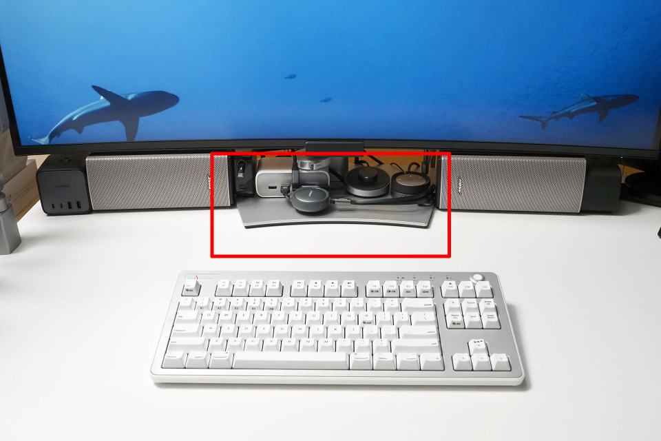 久々にヘンなディスプレイ買ったゼ!!! OFIYAAブランドの細長