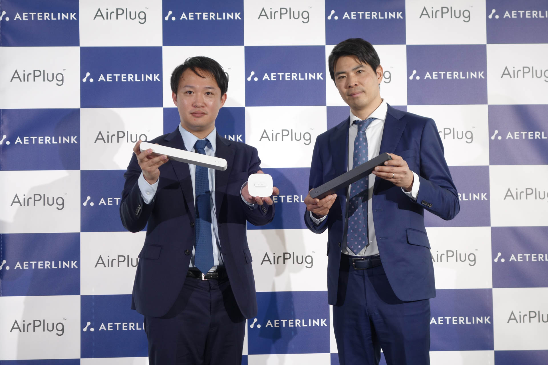 エイターリンクの岩佐CEO（左）と田邉CTO（右）