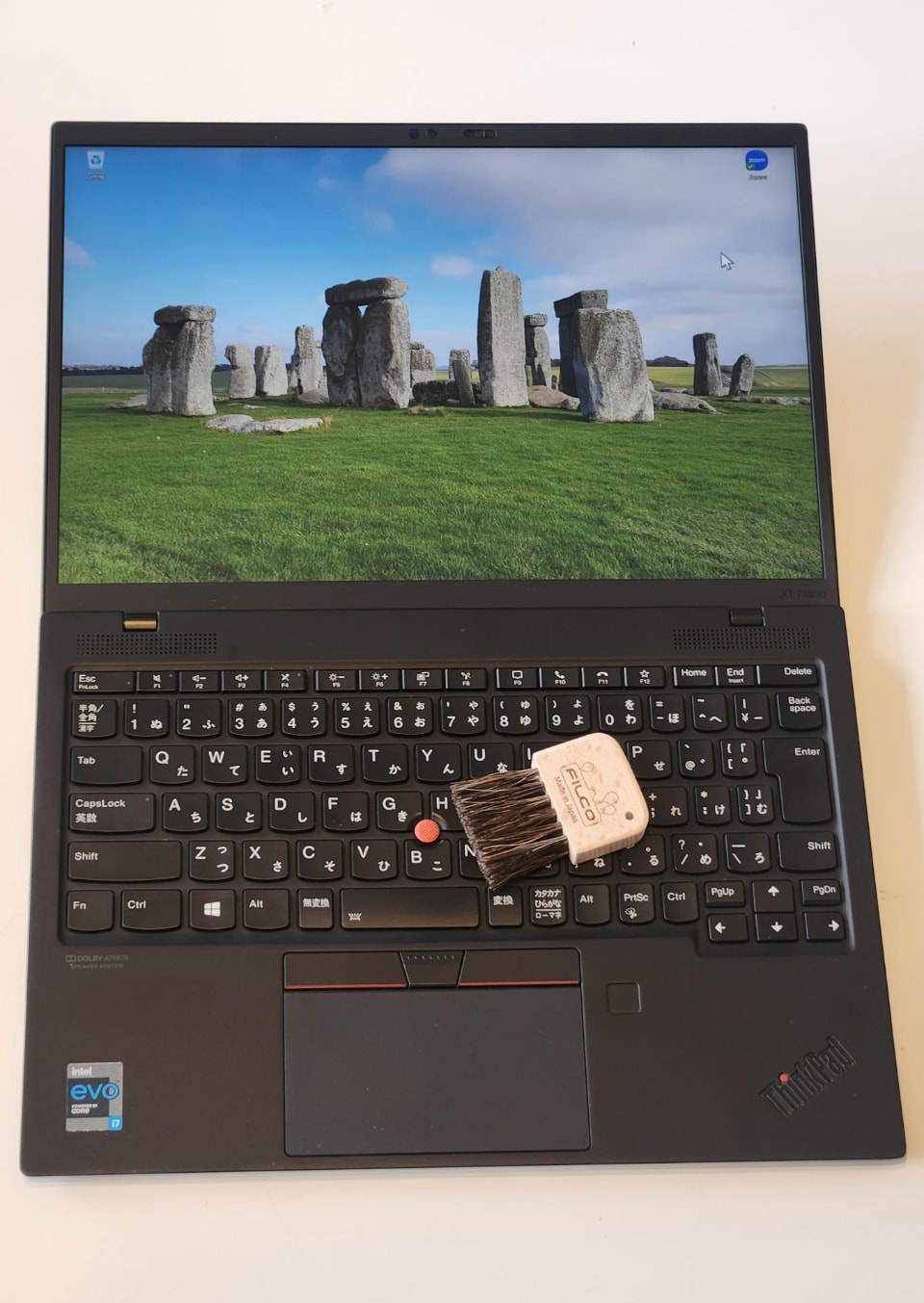 キーボードを常に綺麗に保つお掃除ブラシを買ってみた - ケータイ Watch