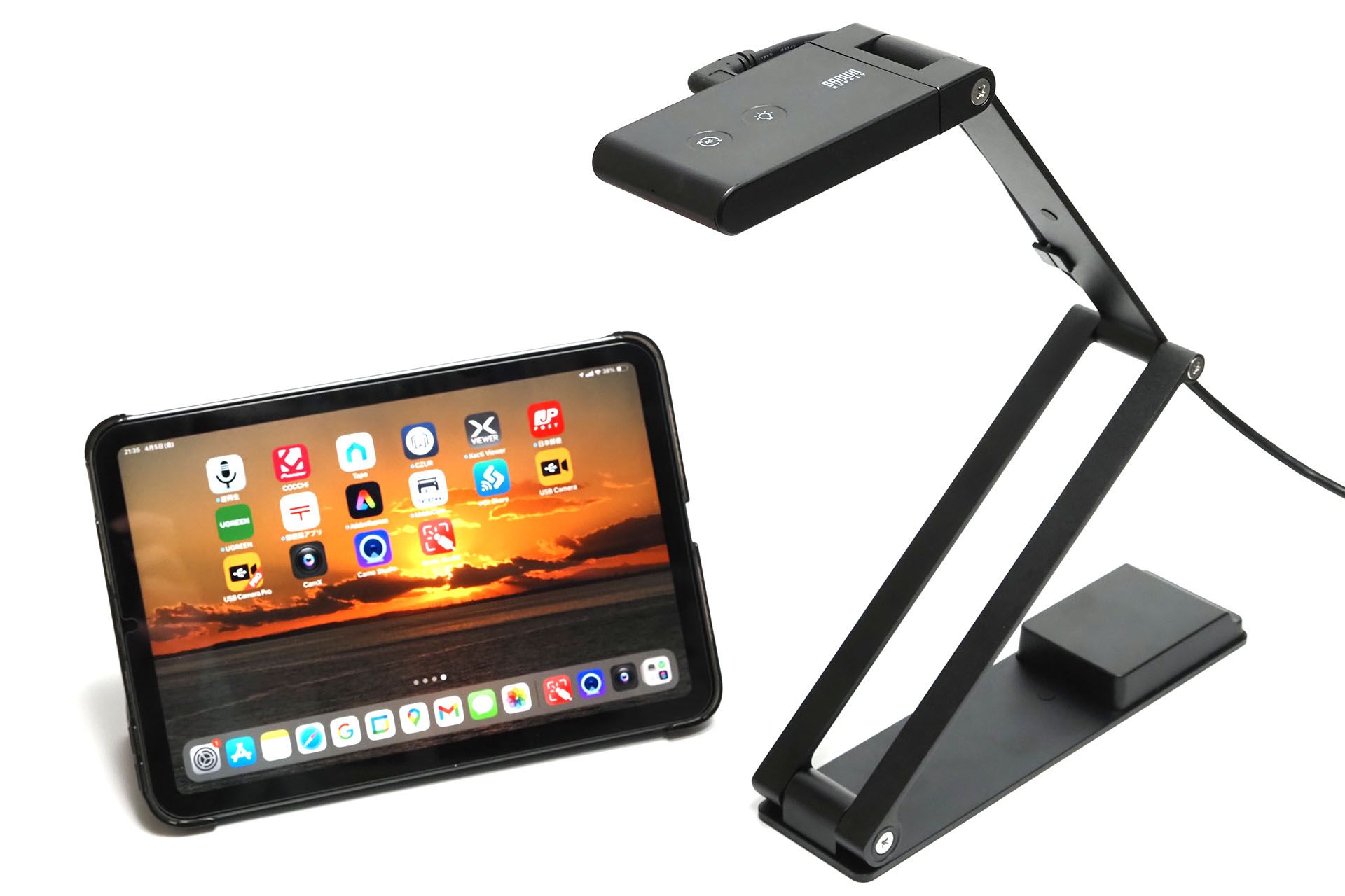 iPad miniと書画カメラ。携帯性が良好などこでもスキャン・セットなのだ。