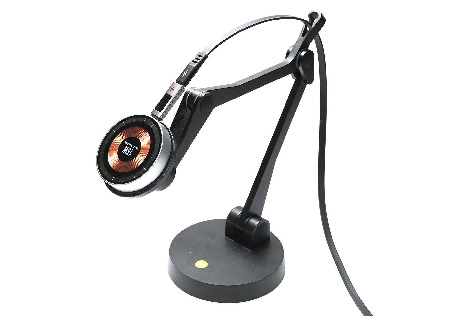 それをスタンドにセット。おーかなり吸着力が強い！