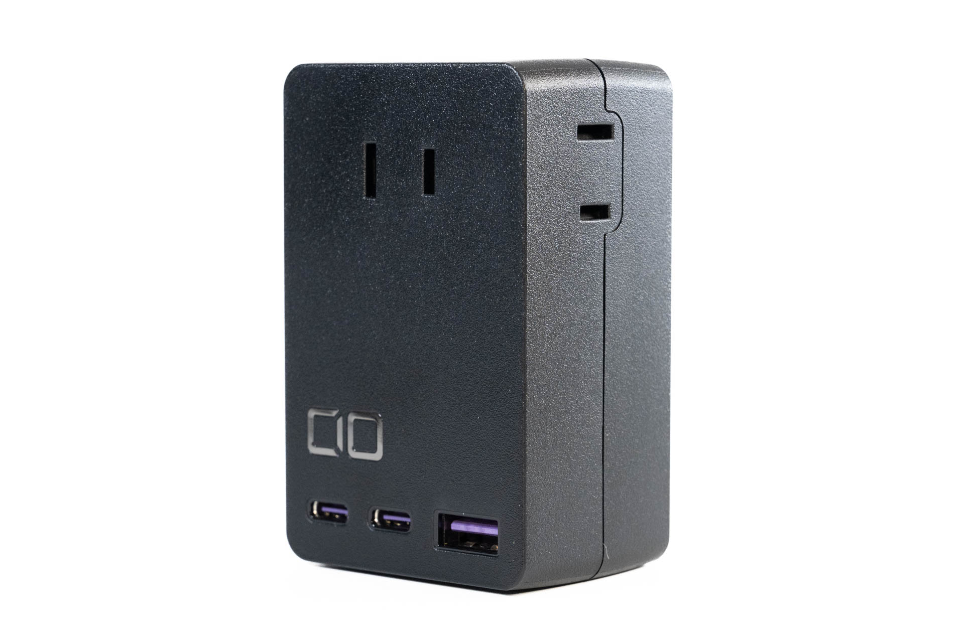 電源タップと言うだけあって、コンセントは3つある