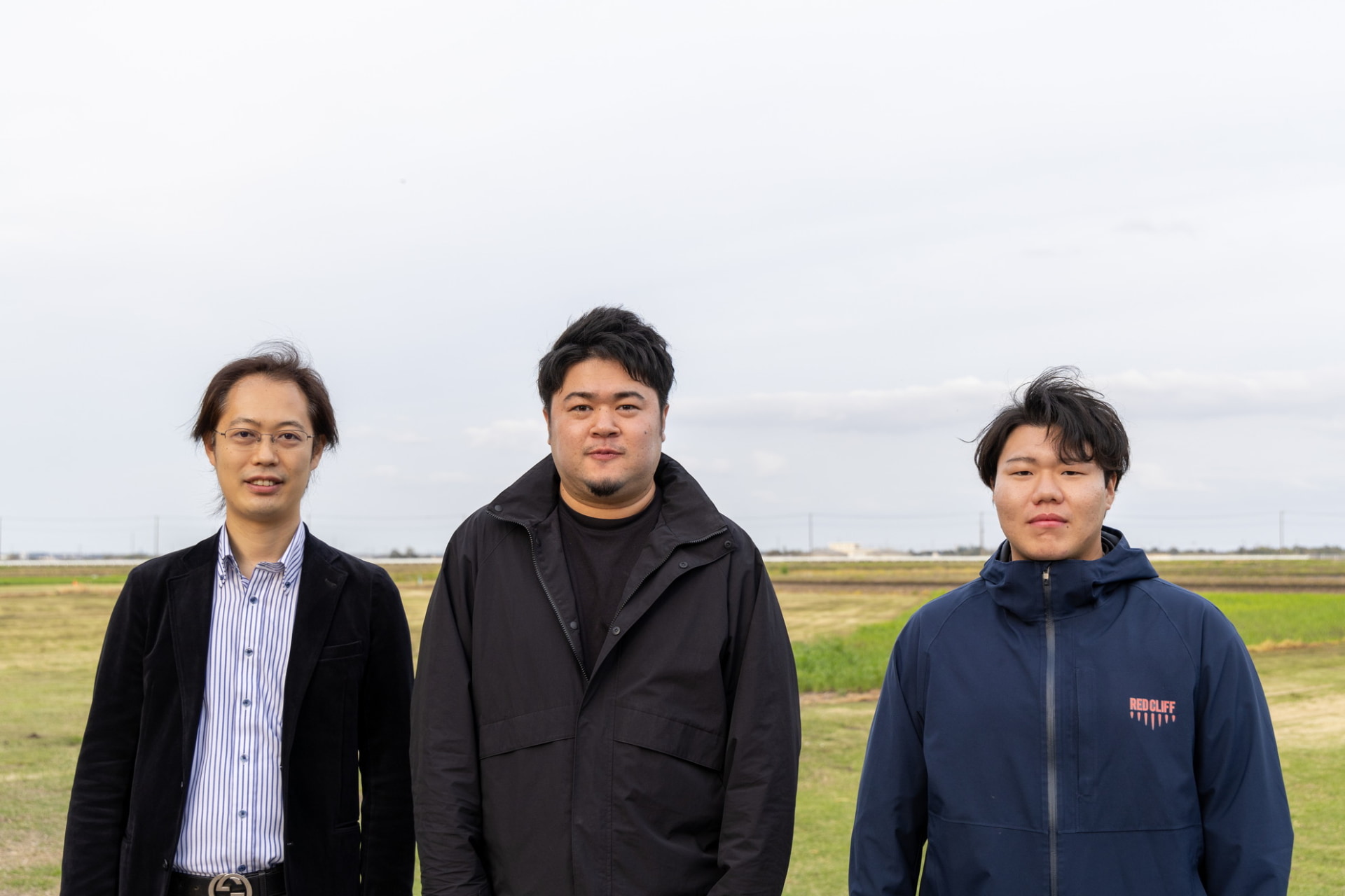 左から、ドコモ スマートライフカンパニー エンターテイメントプラットフォーム部 コンテンツ開発事業 コンテンツ第二課 主査の中嶋 大志氏、SUGOI 総合演出プロデューサーの菅 翔大氏、レッドクリフ プロデューサーの相場 和大氏