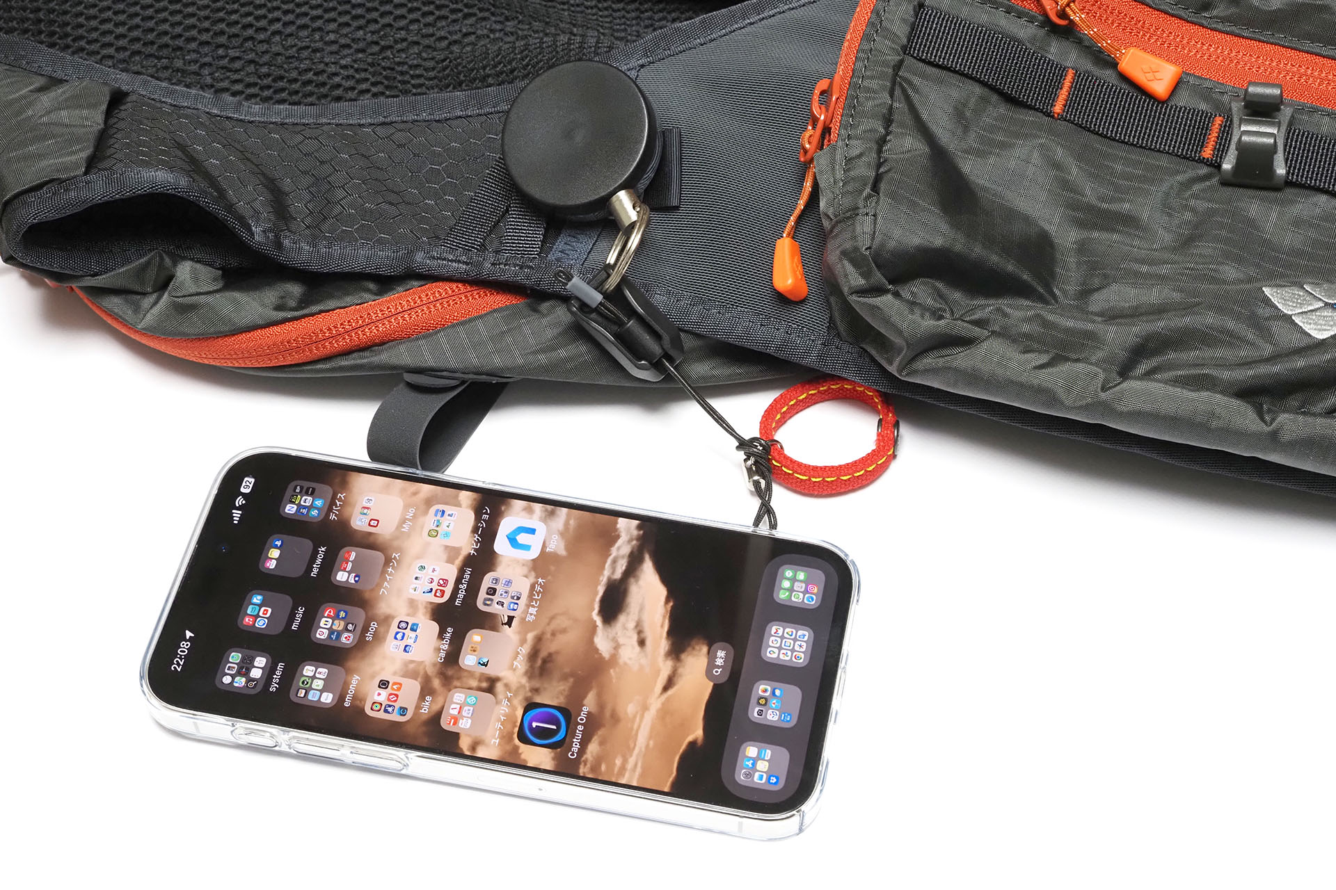 よく使うものをバックパックに固定したりするのに便利だ。しかもMaglinkにより着脱は瞬時。