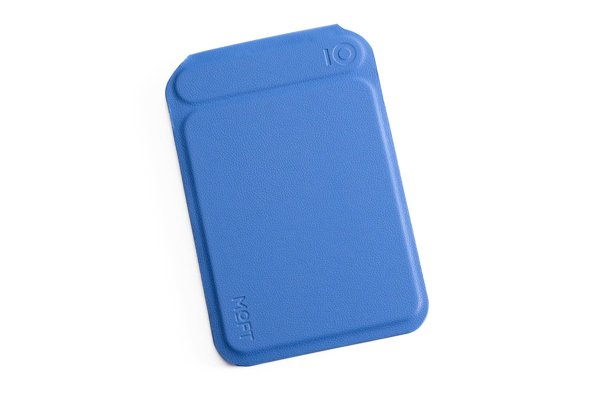 折りたたんだ状態はカードサイズまで小さくなる