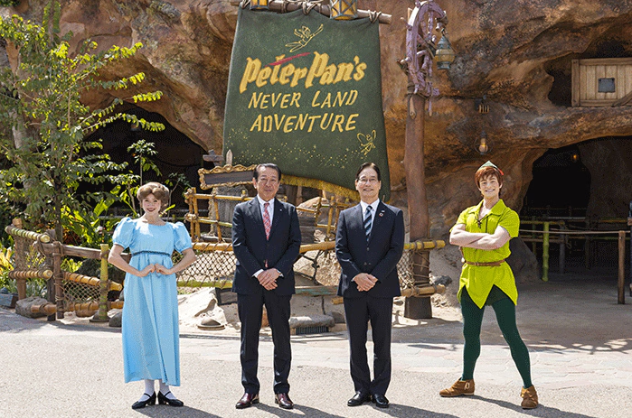 株式会社オリエンタルランドとNTTコミュニケーションズ株式会社の代表者（公式サイトより）