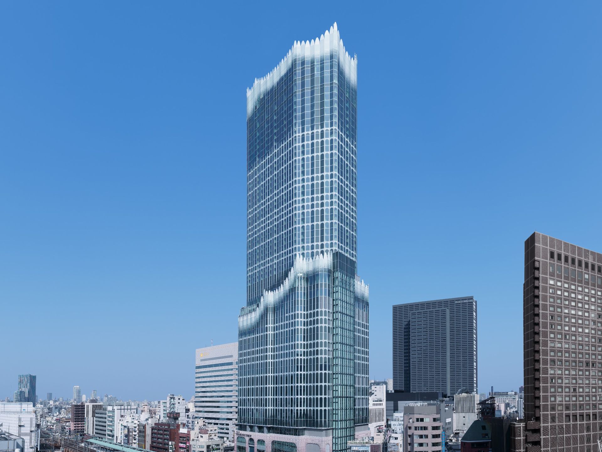 東急歌舞伎町タワー（東京都）©TOKYU KABUKICHO TOWER