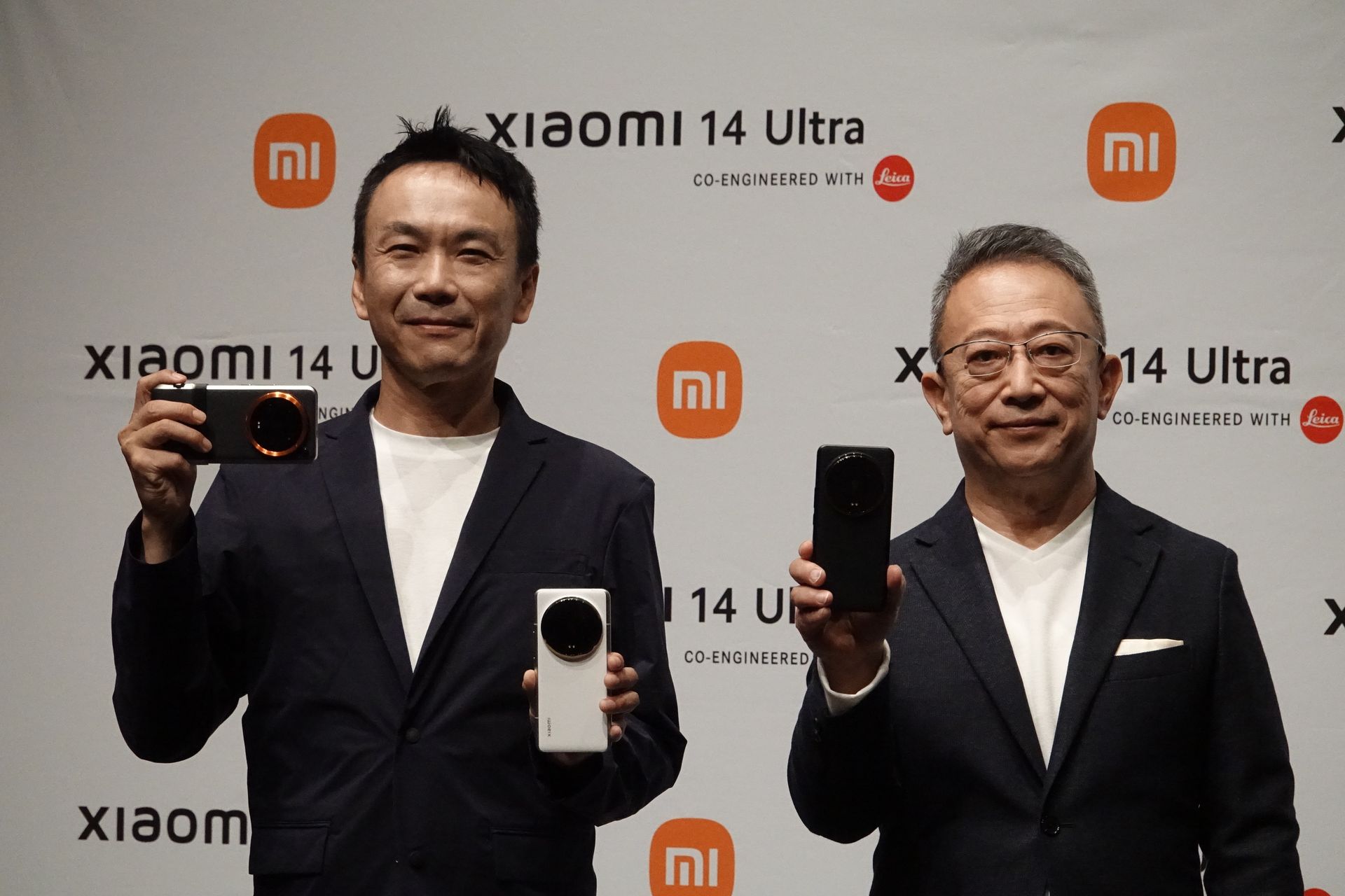 左：小米技術日本 プロダクトプランニング部 本部長の安達晃彦氏、右：大沼彰取締役社長