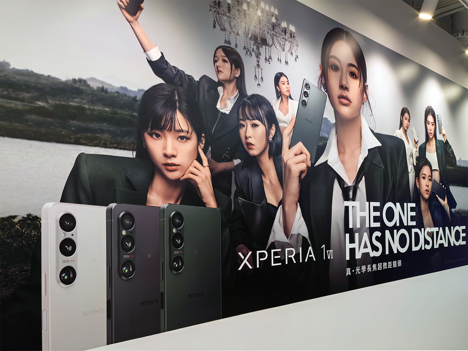 Lolly Talkが今回もXperia 1 VIのイメージキャラクターになっている